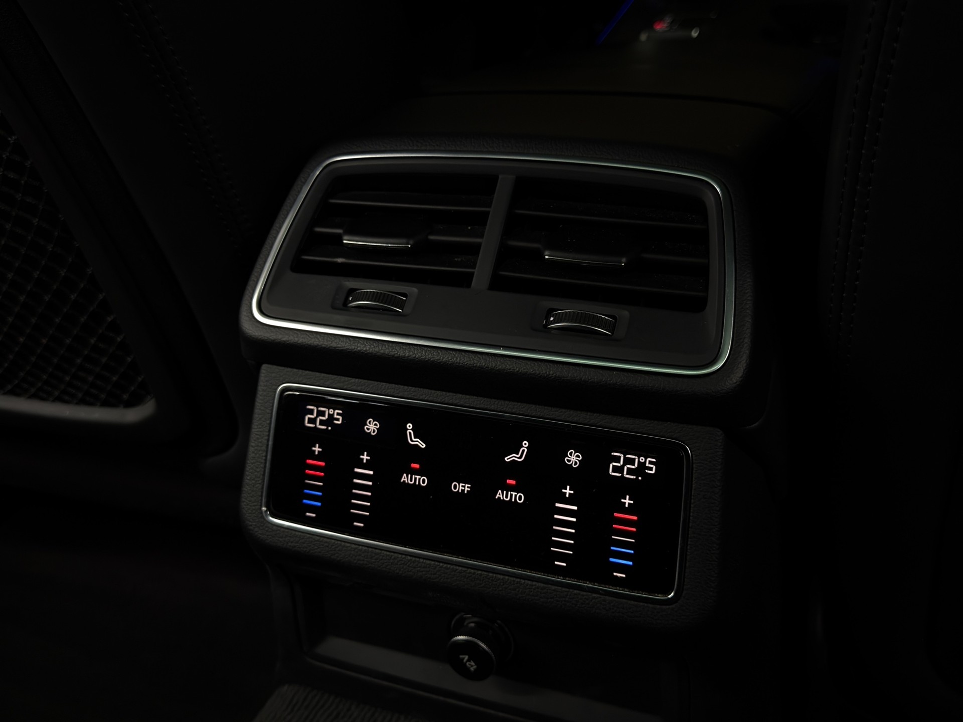 AUDI A6 Avant 50 TDI Sport quattro tiptronic-image-29