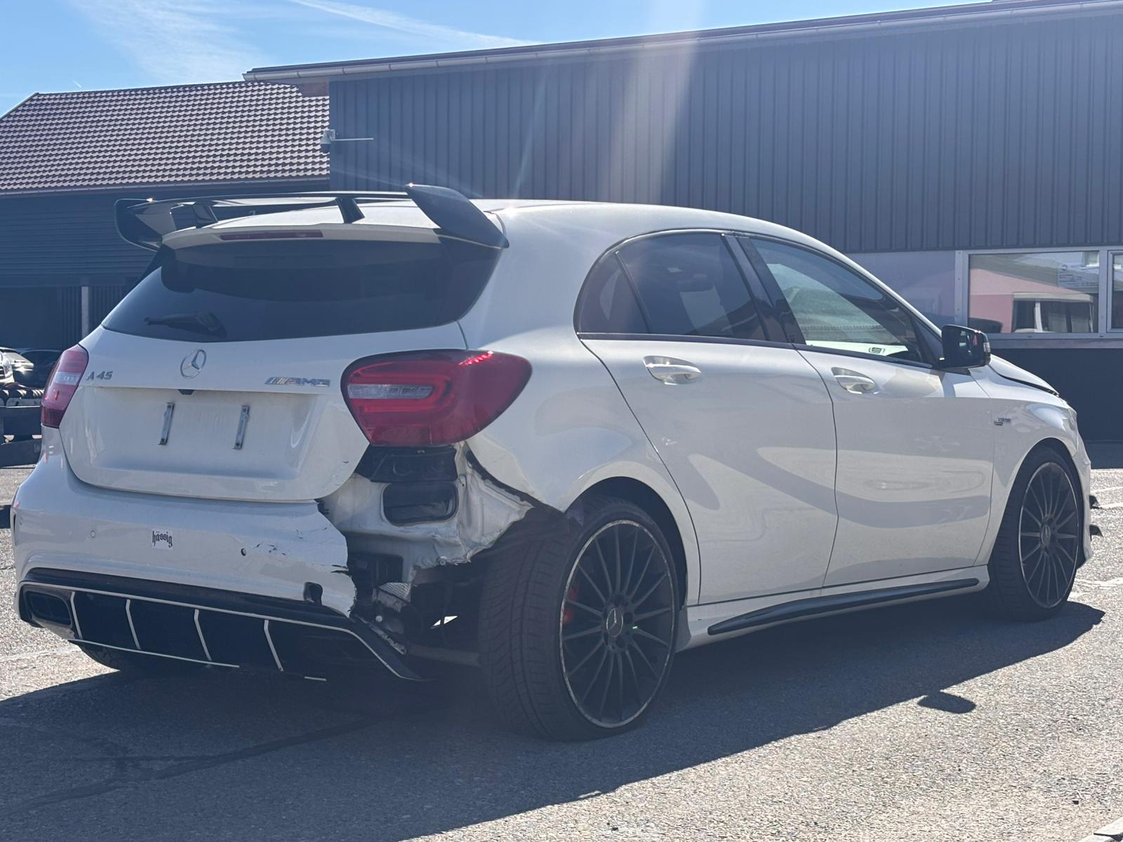 MERCEDES-BENZ A 45 AMG 4Matic Speedshift 7G-DCT-image-4