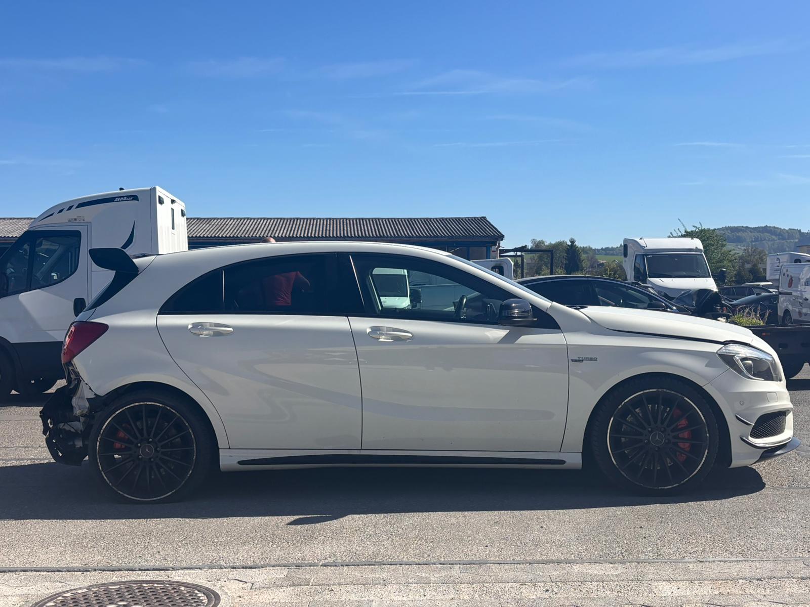 MERCEDES-BENZ A 45 AMG 4Matic Speedshift 7G-DCT-image-3
