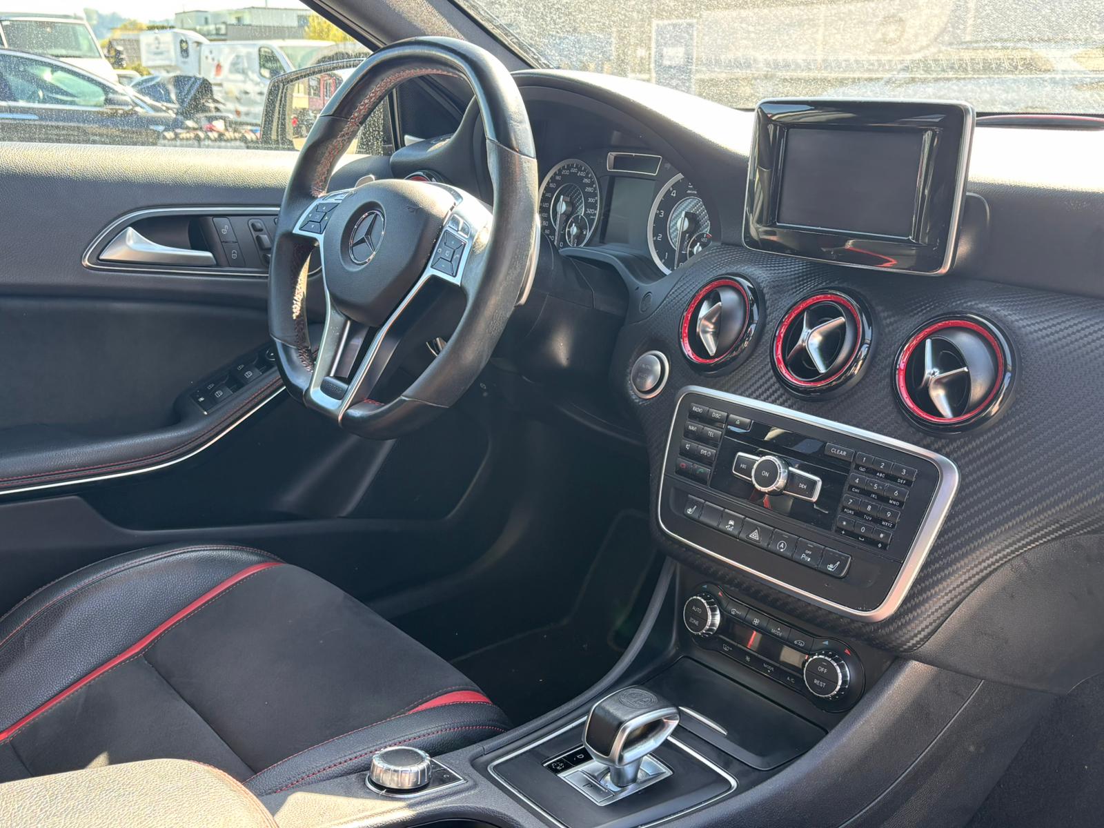 MERCEDES-BENZ A 45 AMG 4Matic Speedshift 7G-DCT-image-14