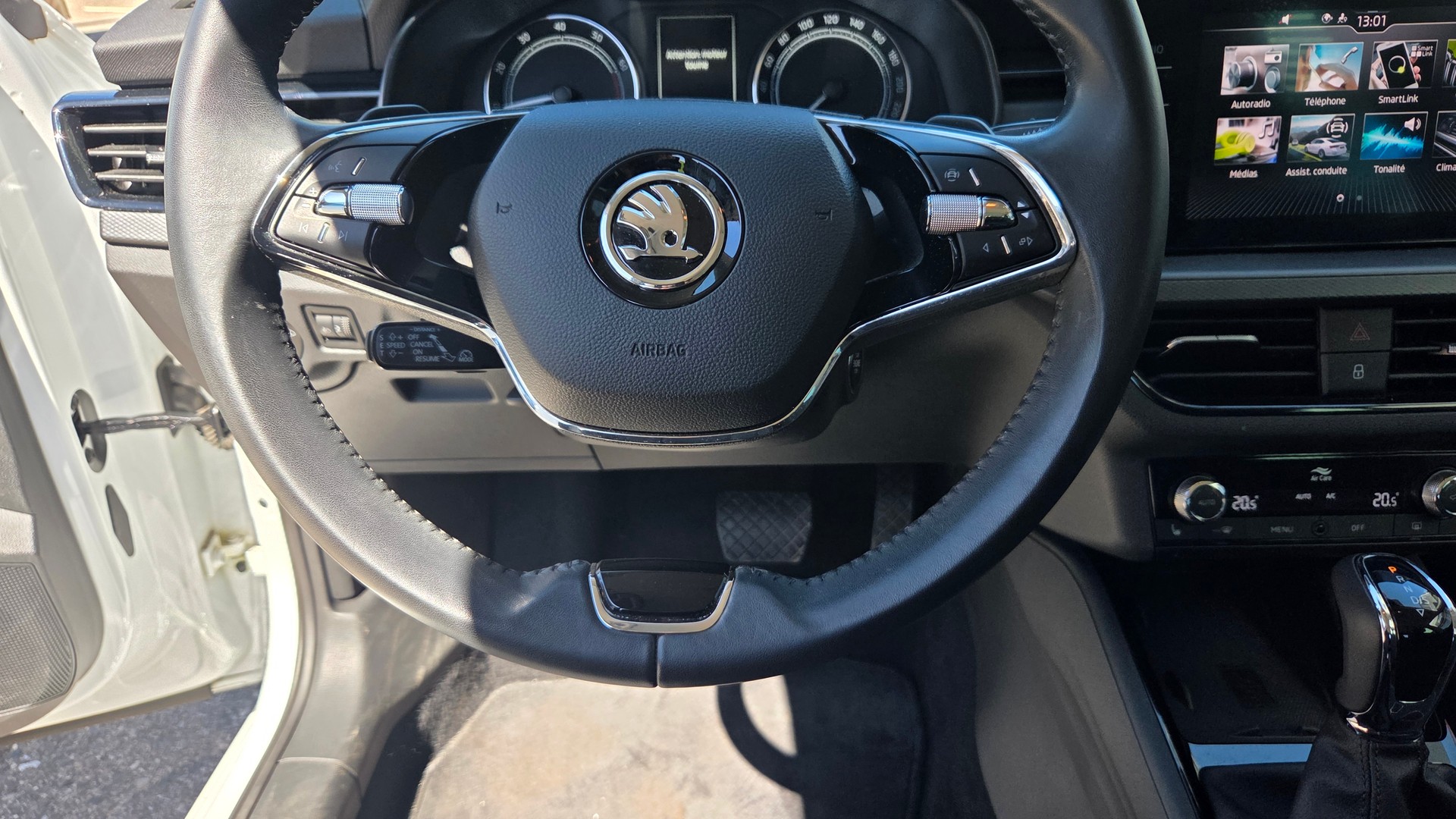 SKODA Kamiq 1.5 TSI ACT Ambition DSG-image-14