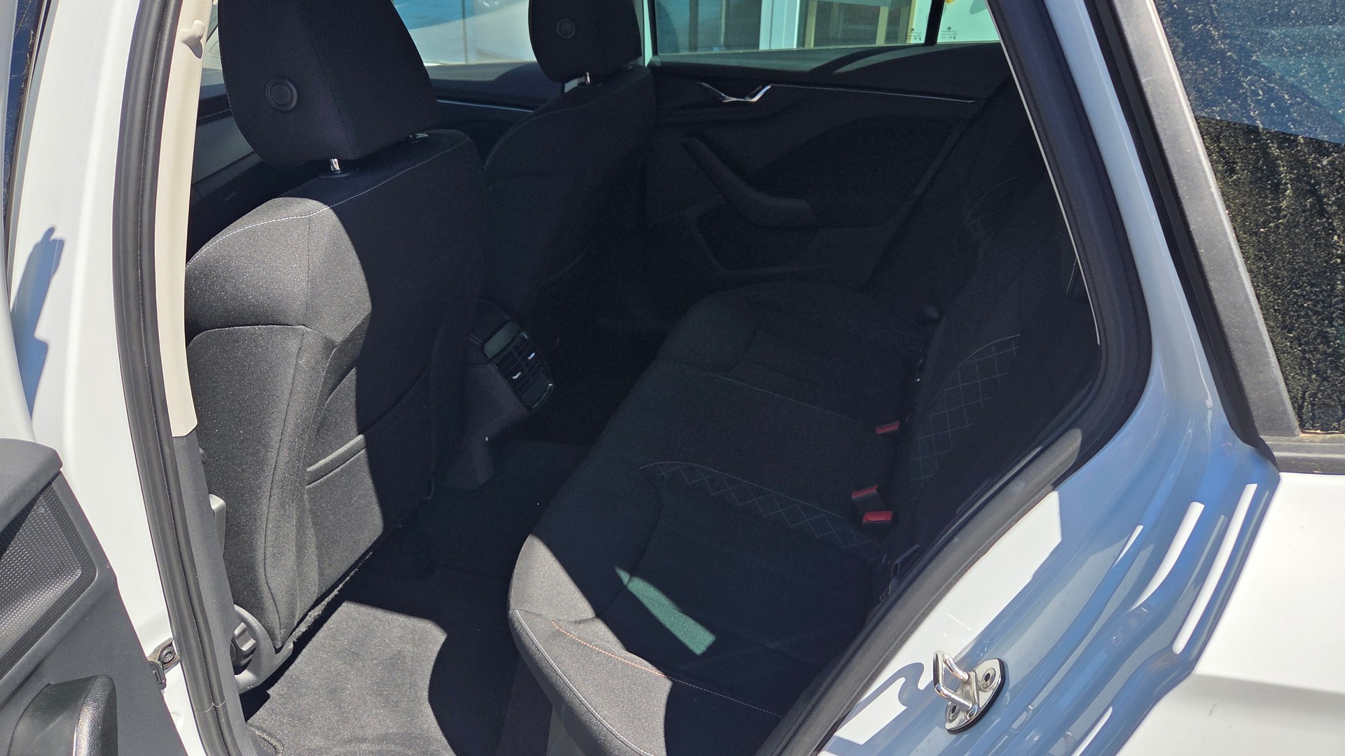 SKODA Kamiq 1.5 TSI ACT Ambition DSG-image-8