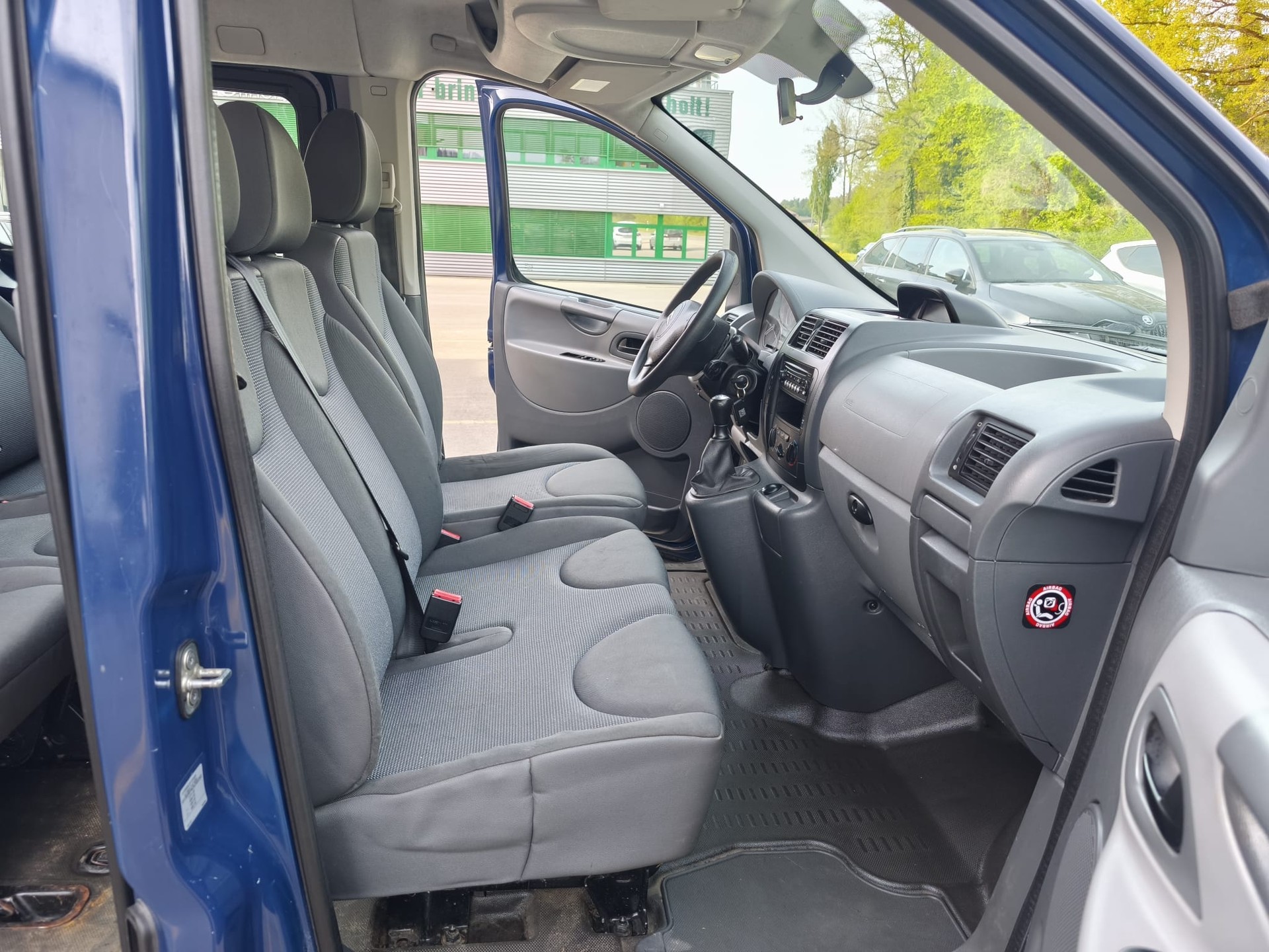 CITROEN Jumpy 2.0i 16V Loisirs L2H1-image-7