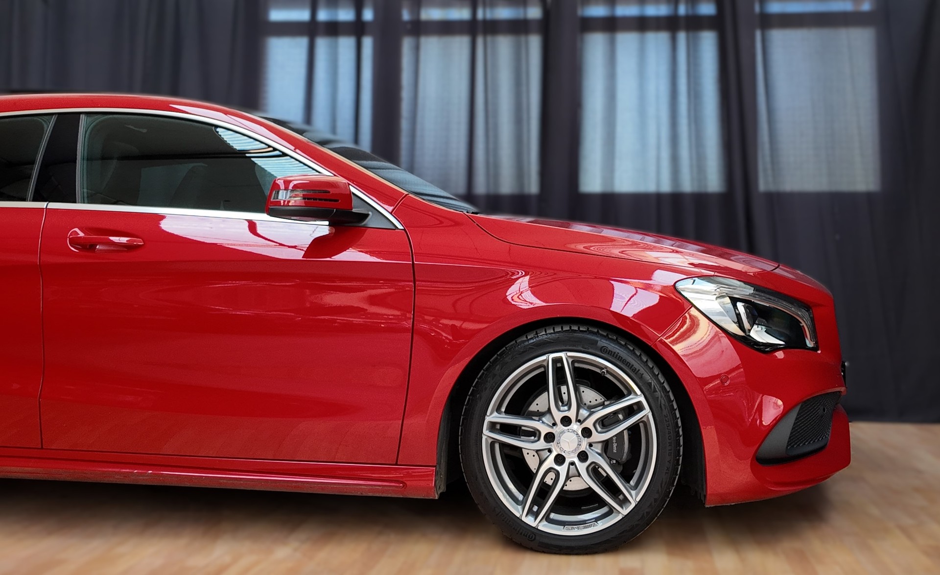 MERCEDES-BENZ CLA Shooting Brake 200 d Swiss Star Ed. 4M 7G-DCT-image-2