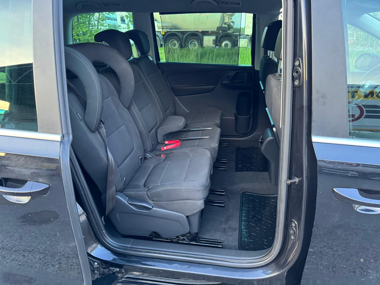 SEAT Alhambra 2.0 TDI Style Viva-image-13