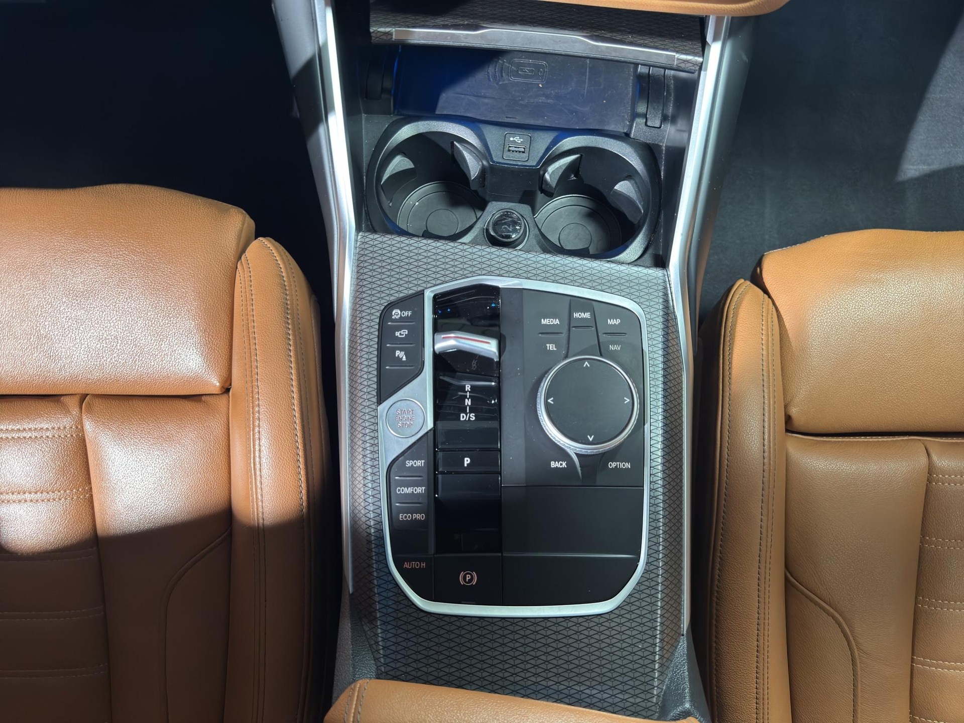 BMW M340d xDrive Touring-image-9