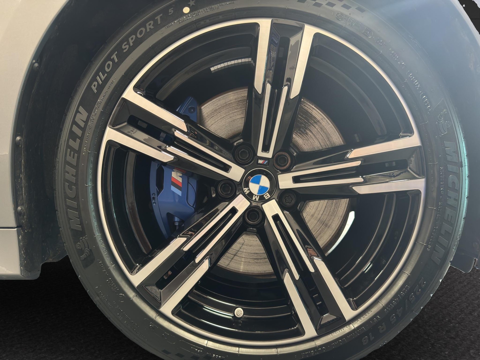 BMW M340d xDrive Touring-image-14