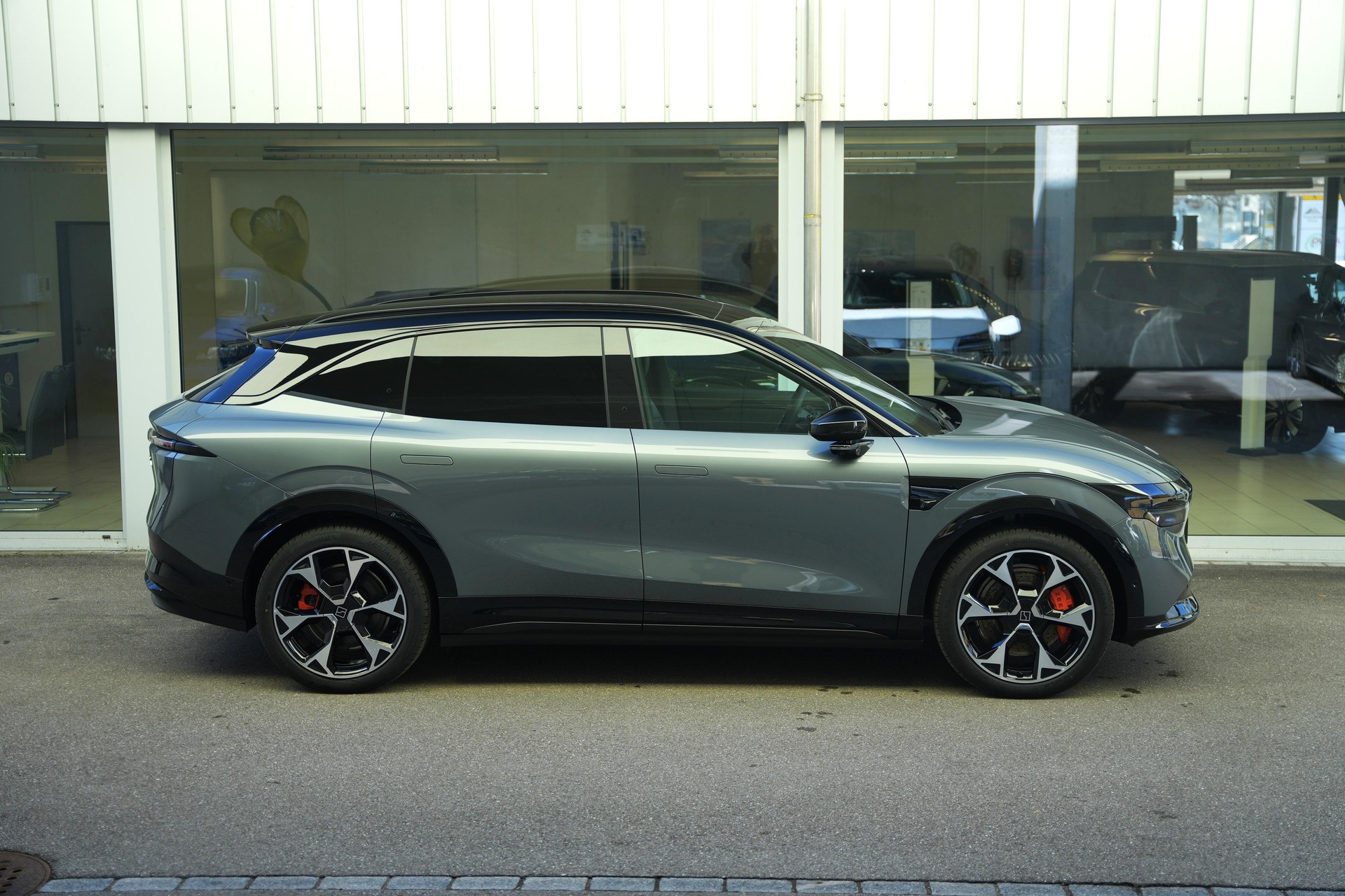 ZEEKR 7X Privilege AWD-image-2