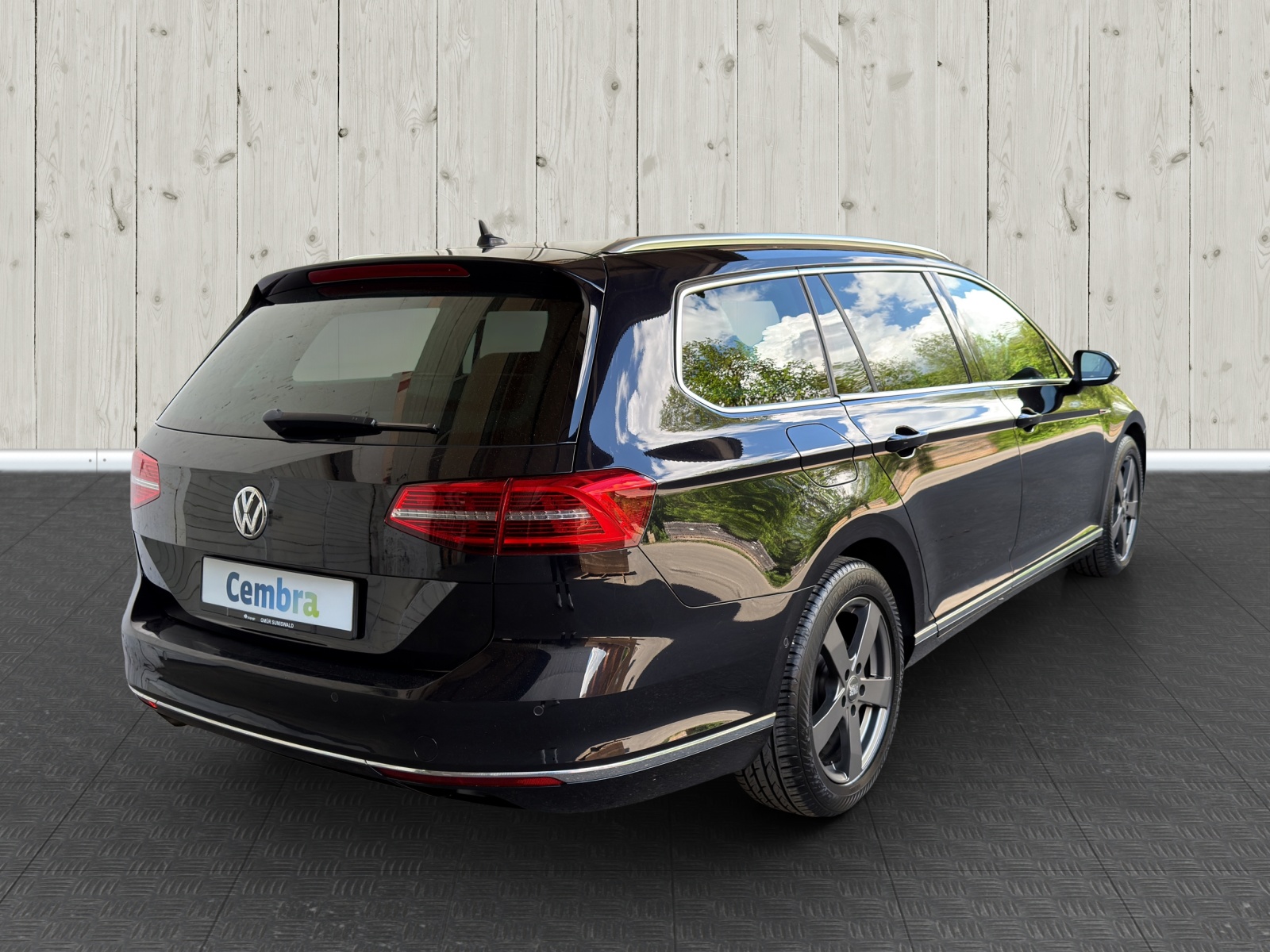 VW Passat Variant 2.0 TDI BMT Highline DSG 4Motion-image-6