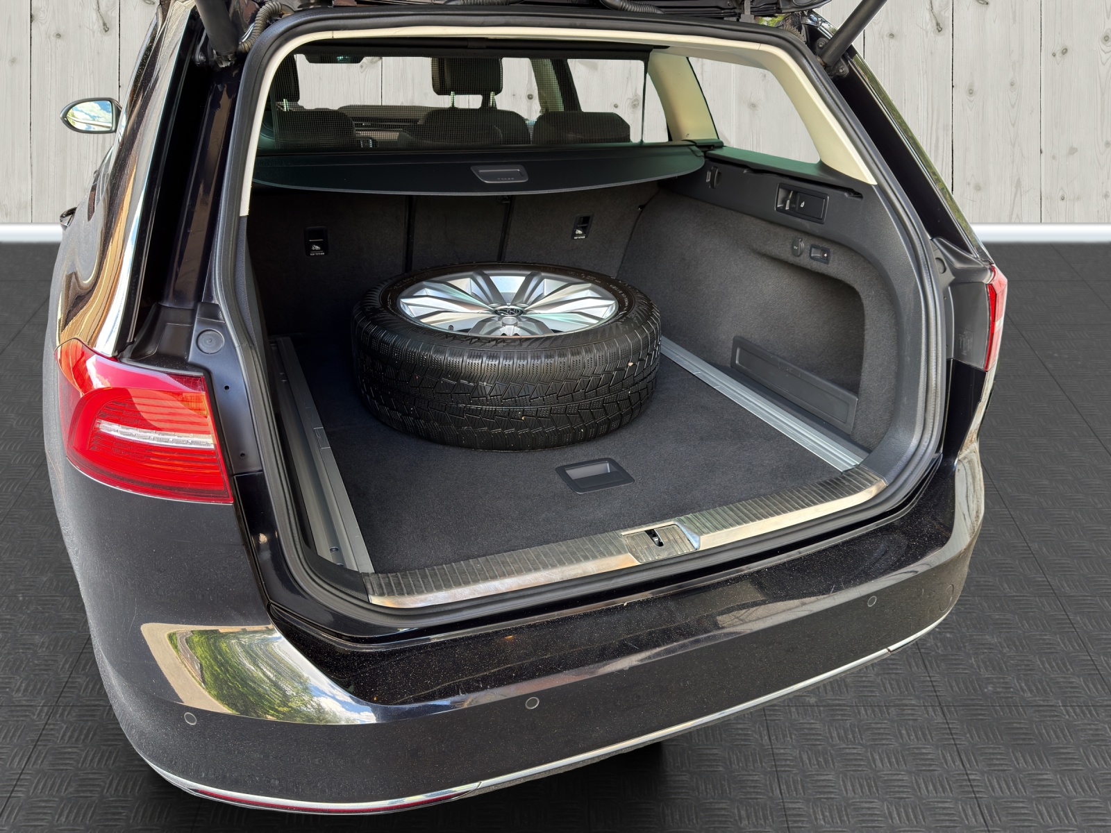 VW Passat Variant 2.0 TDI BMT Highline DSG 4Motion-image-14