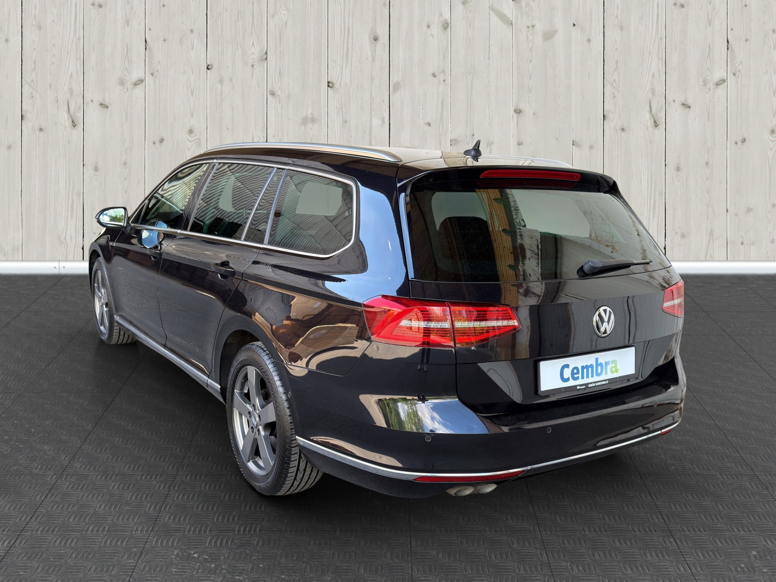 VW Passat Variant 2.0 TDI BMT Highline DSG 4Motion-image-4