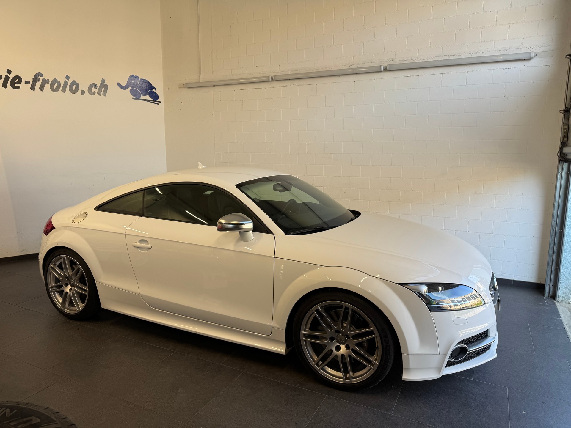 AUDI TTS Coupé 2.0 TFSI quattro S-tronic-image-4