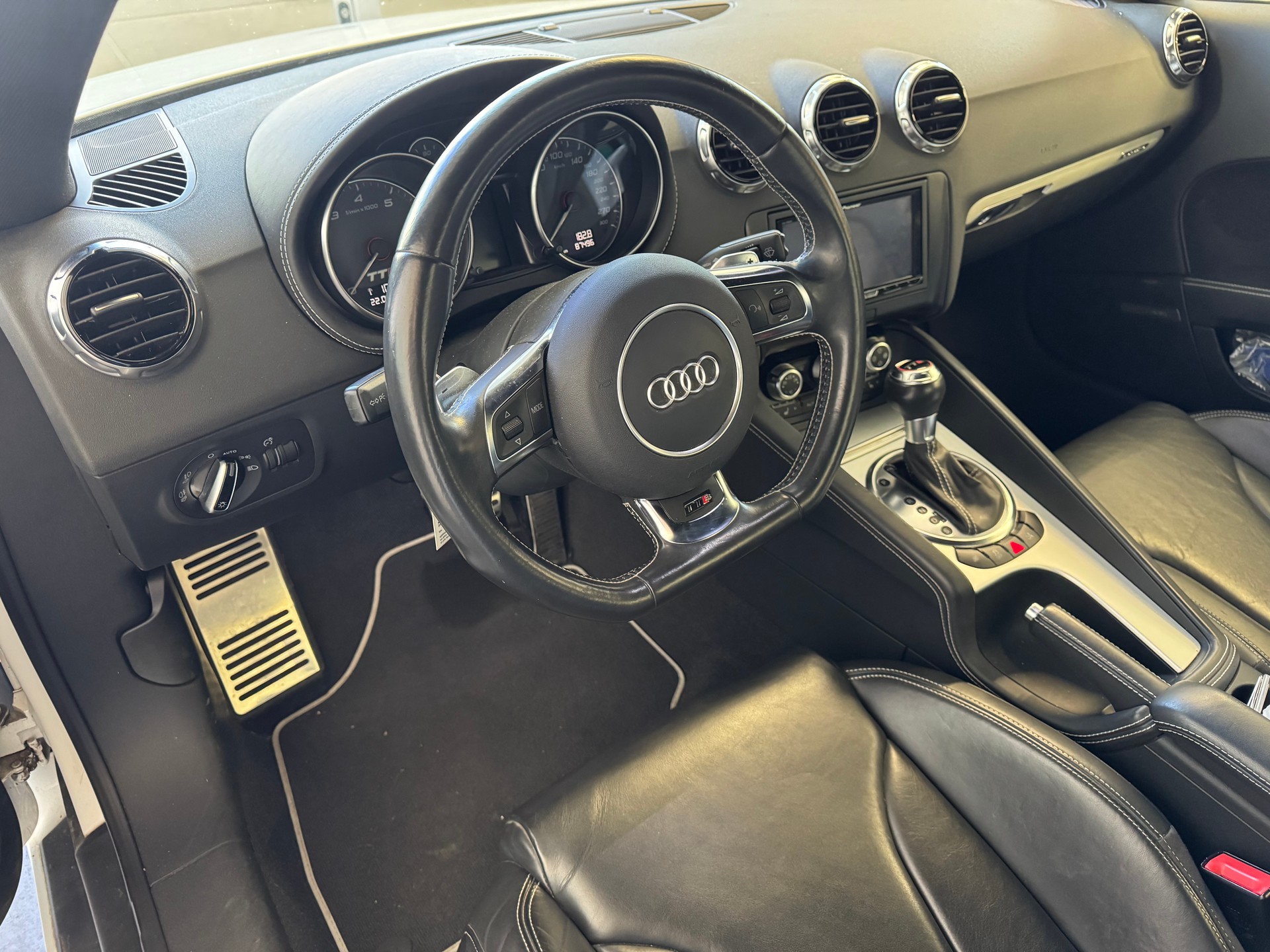 AUDI TTS Coupé 2.0 TFSI quattro S-tronic-image-5