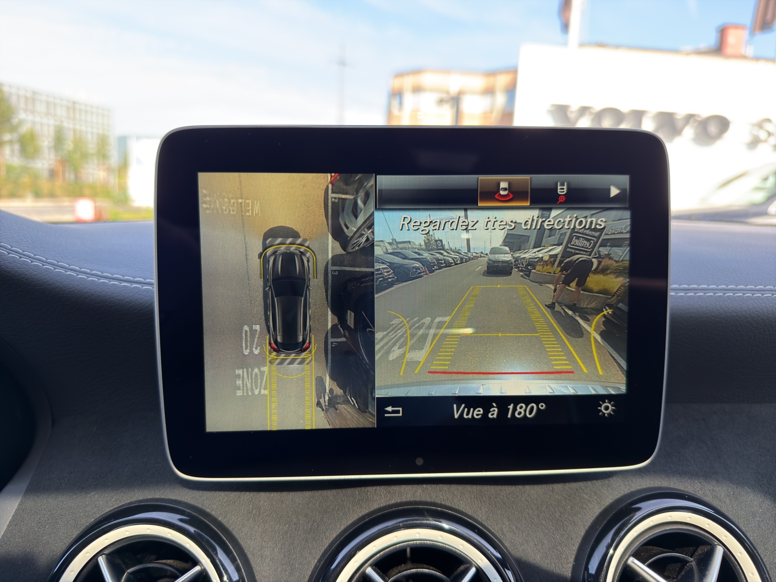 MERCEDES-BENZ GLA 250 AMG Line 4Matic 7G-DCT-image-16