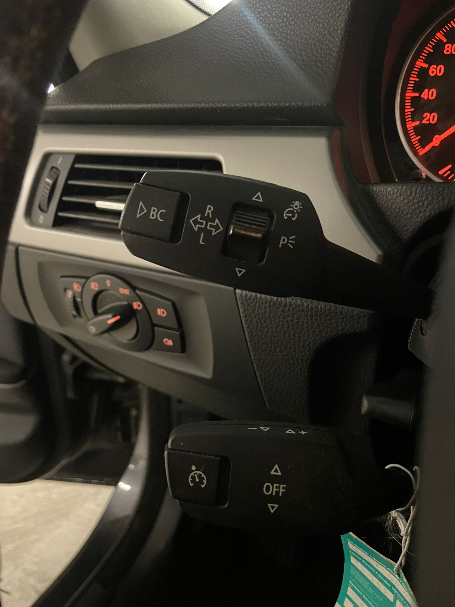 BMW 318i Touring GARANTIE-image-14