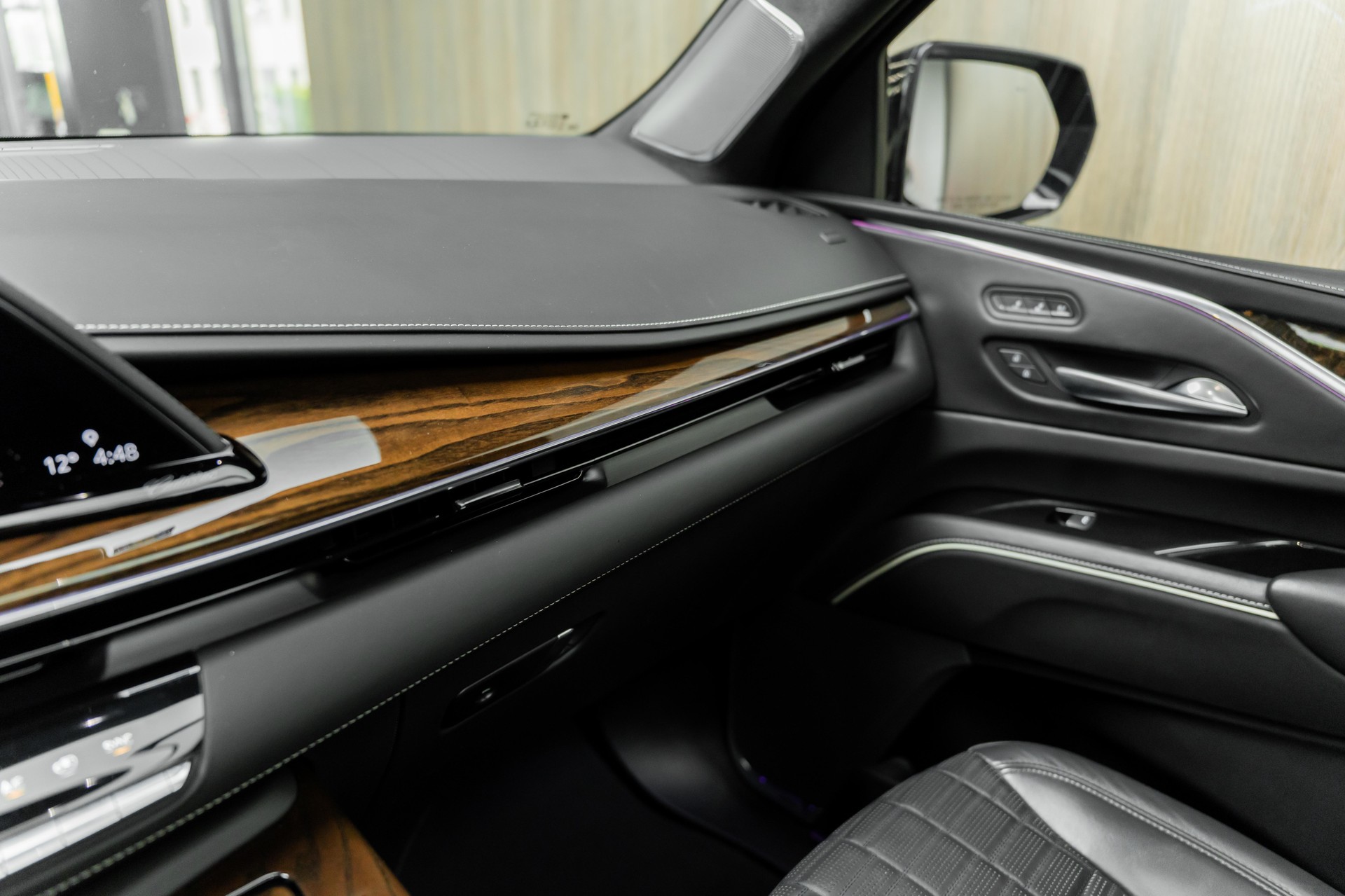 CADILLAC ESCALADE-image-14