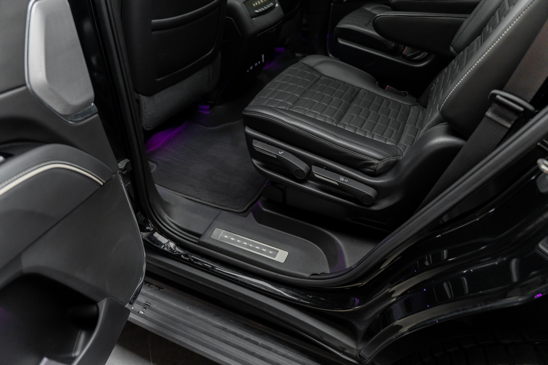 CADILLAC ESCALADE-image-25