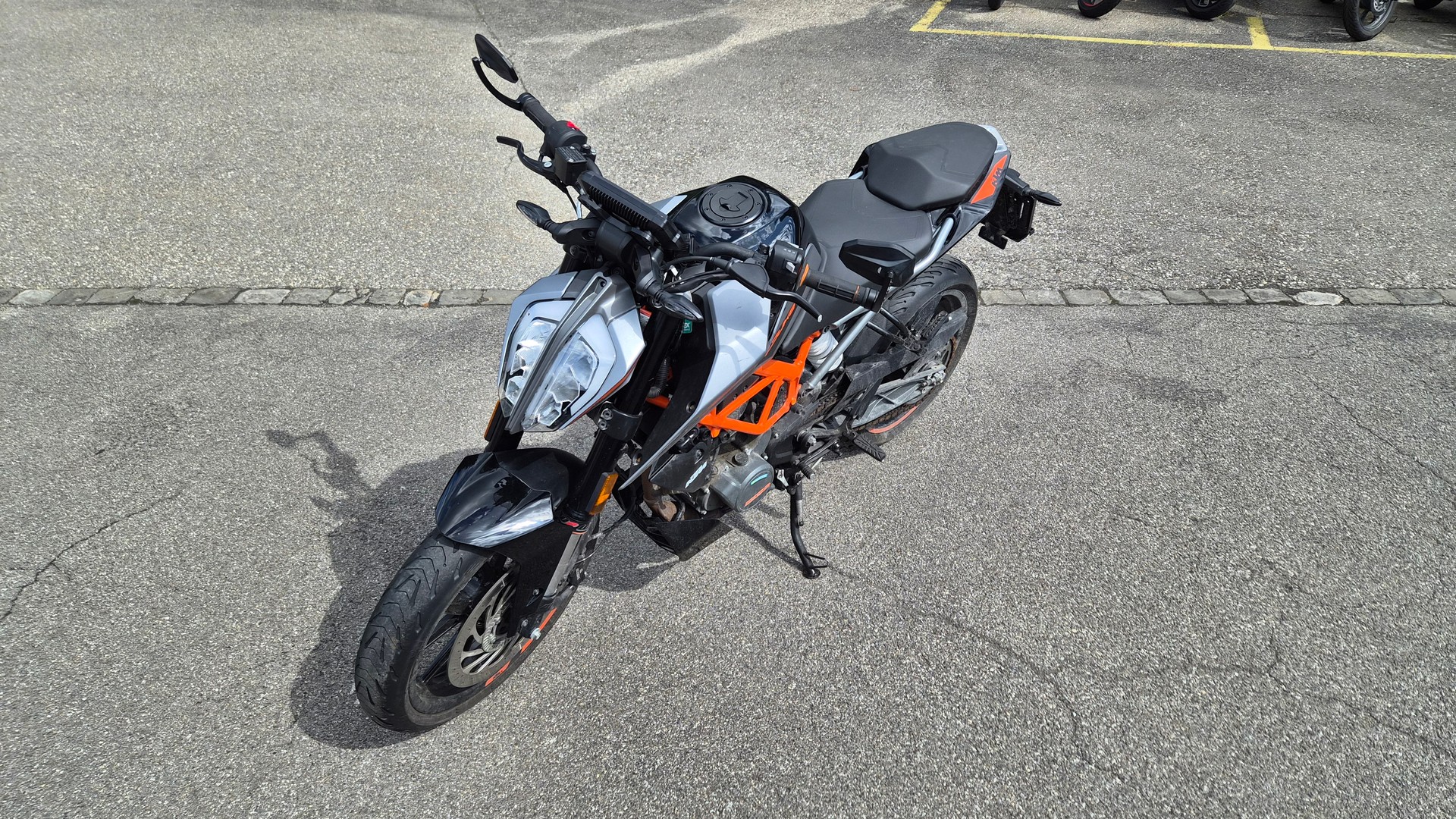KTM 125 Duke-image-9