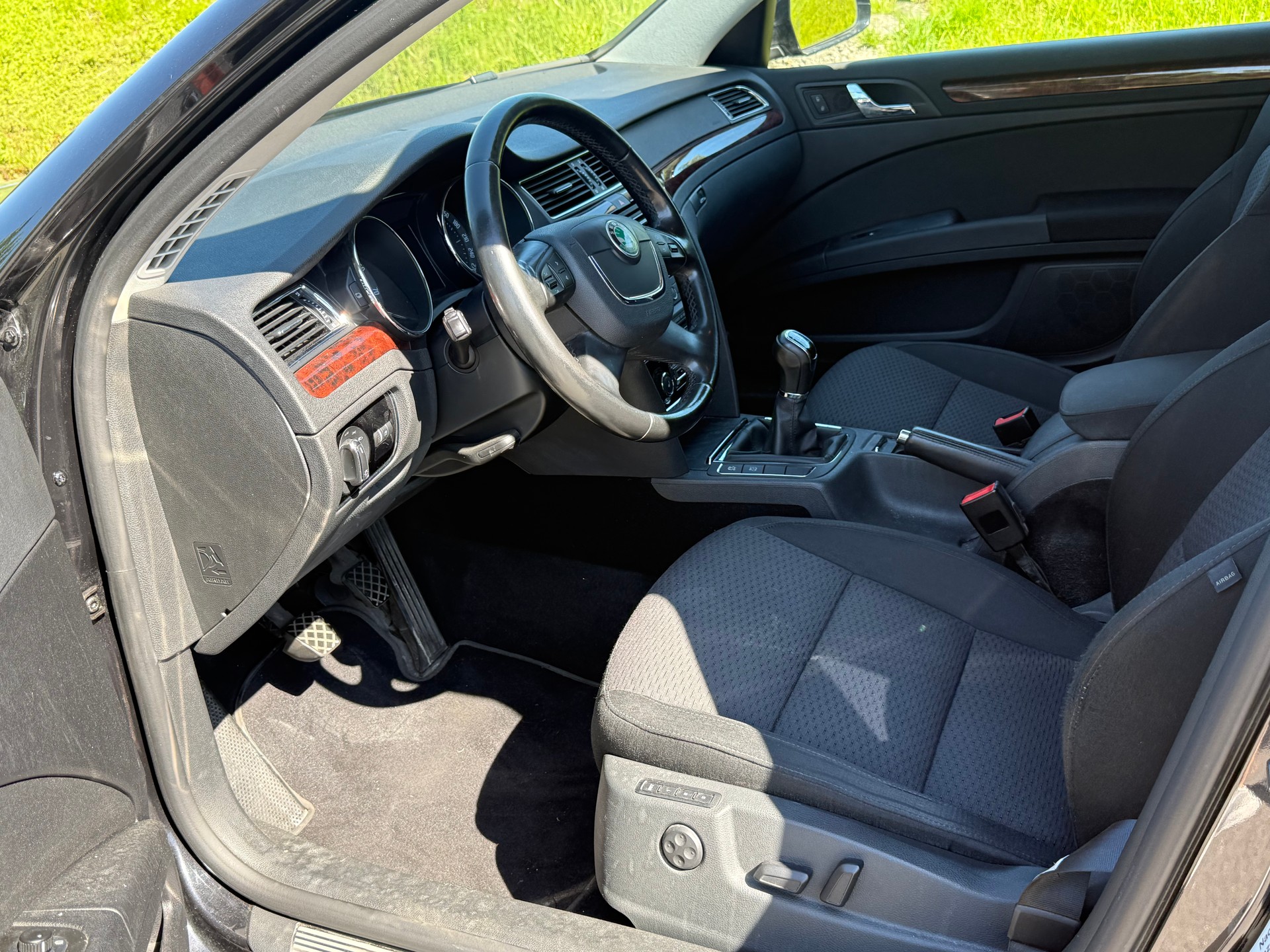SKODA Superb Combi 1.8 TSI Ambition-image-7