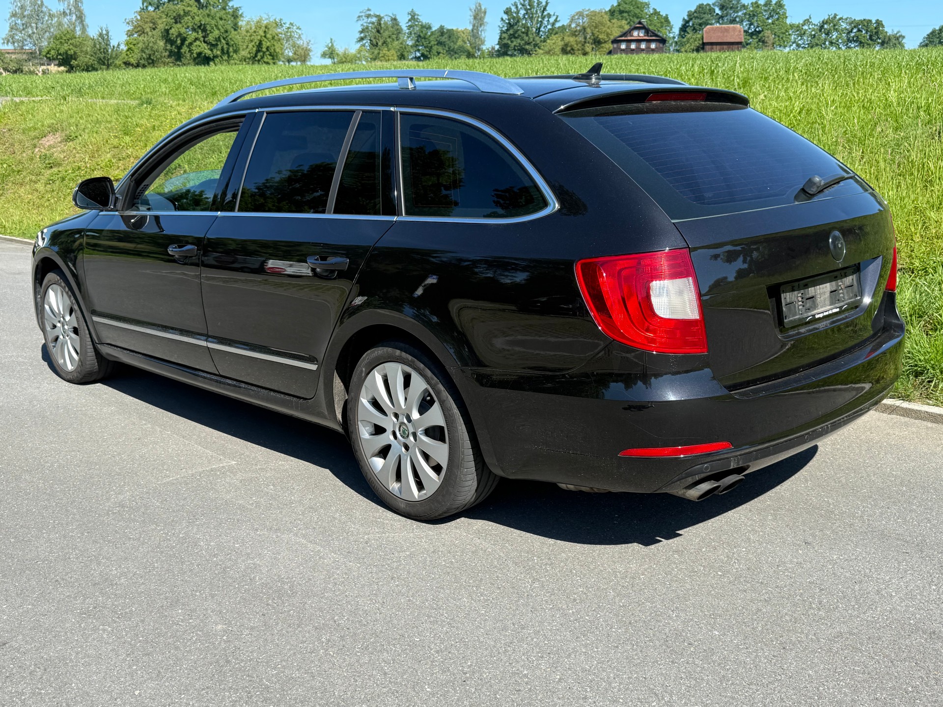 SKODA Superb Combi 1.8 TSI Ambition-image-3