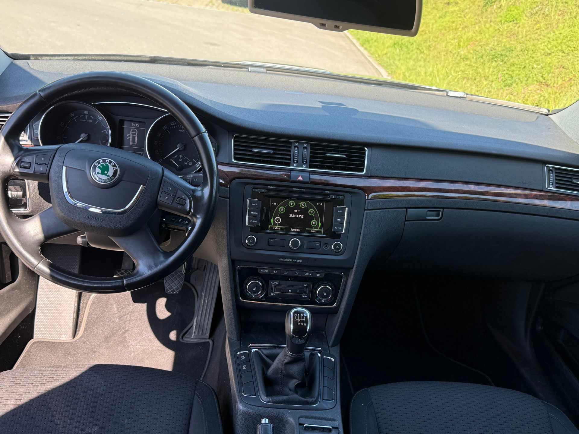 SKODA Superb Combi 1.8 TSI Ambition-image-8