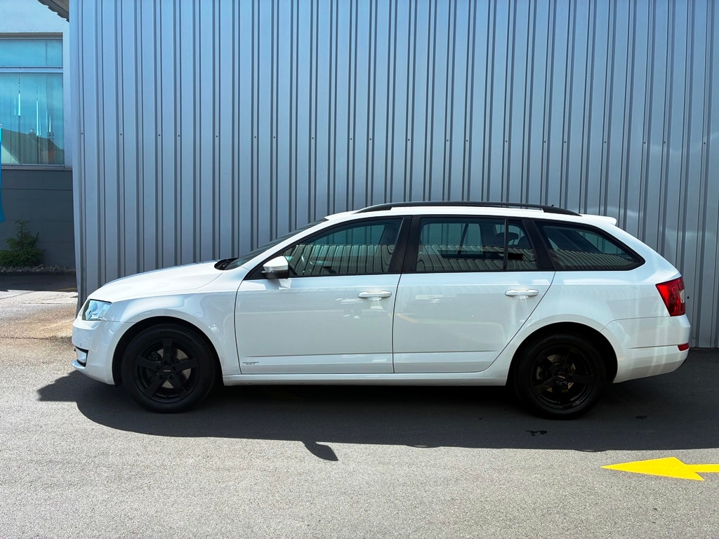 SKODA Octavia Combi 1.4 TSI G-tec Ambition CNG DSG-image-2
