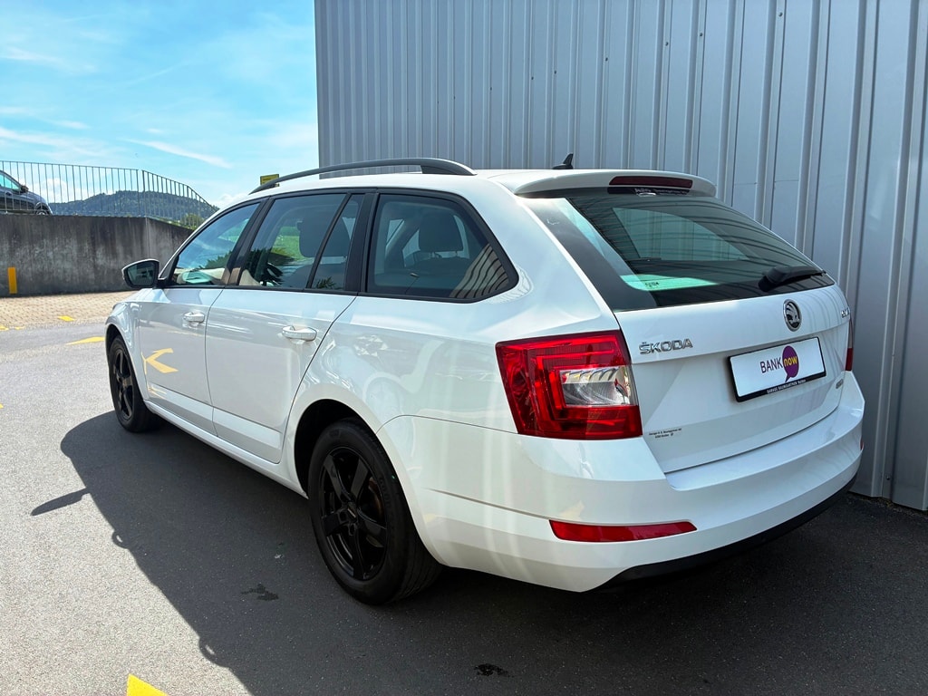 SKODA Octavia Combi 1.4 TSI G-tec Ambition CNG DSG-image-3