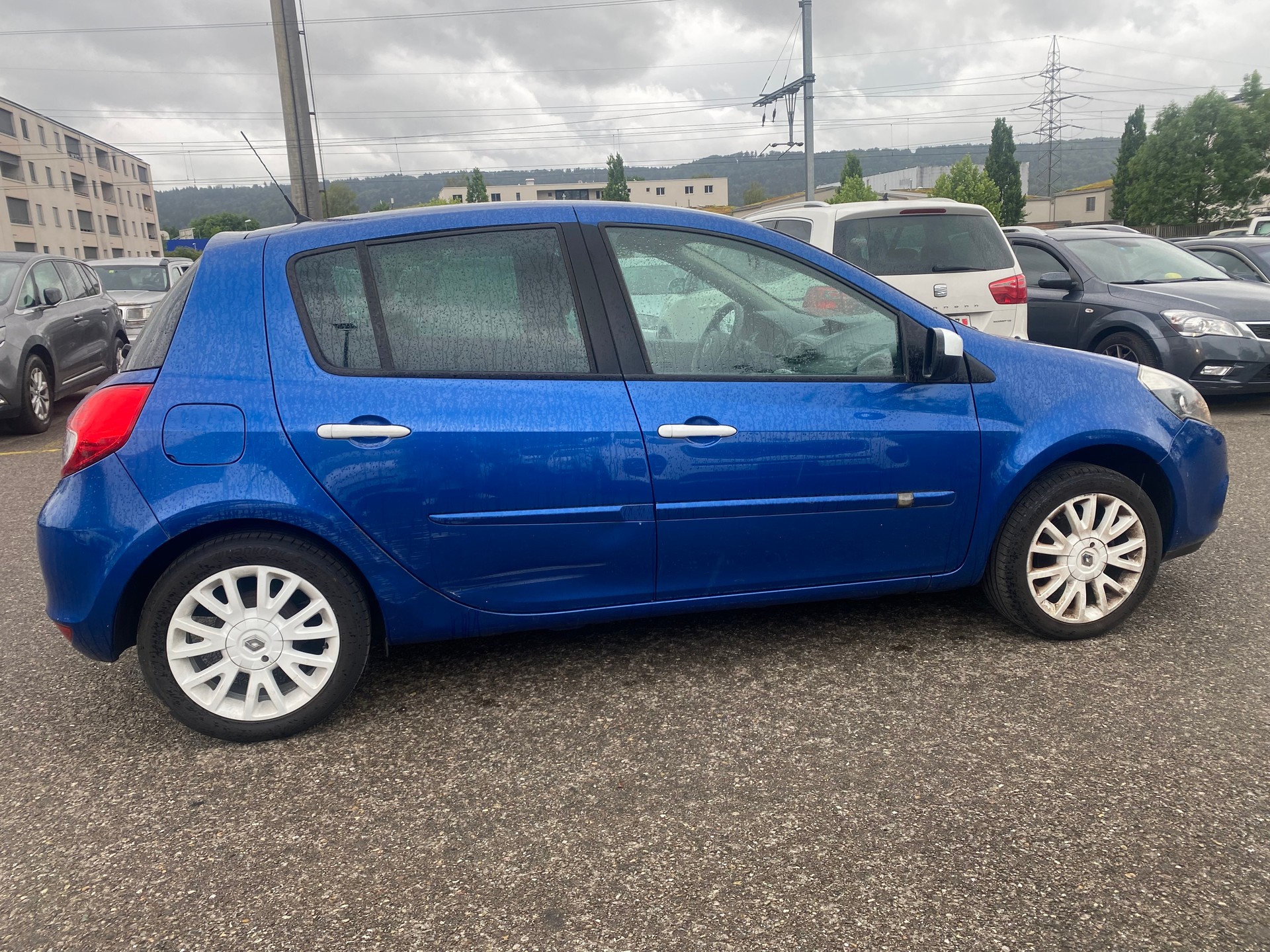 RENAULT Clio 1.2 16V Turbo 20th Edition-image-3
