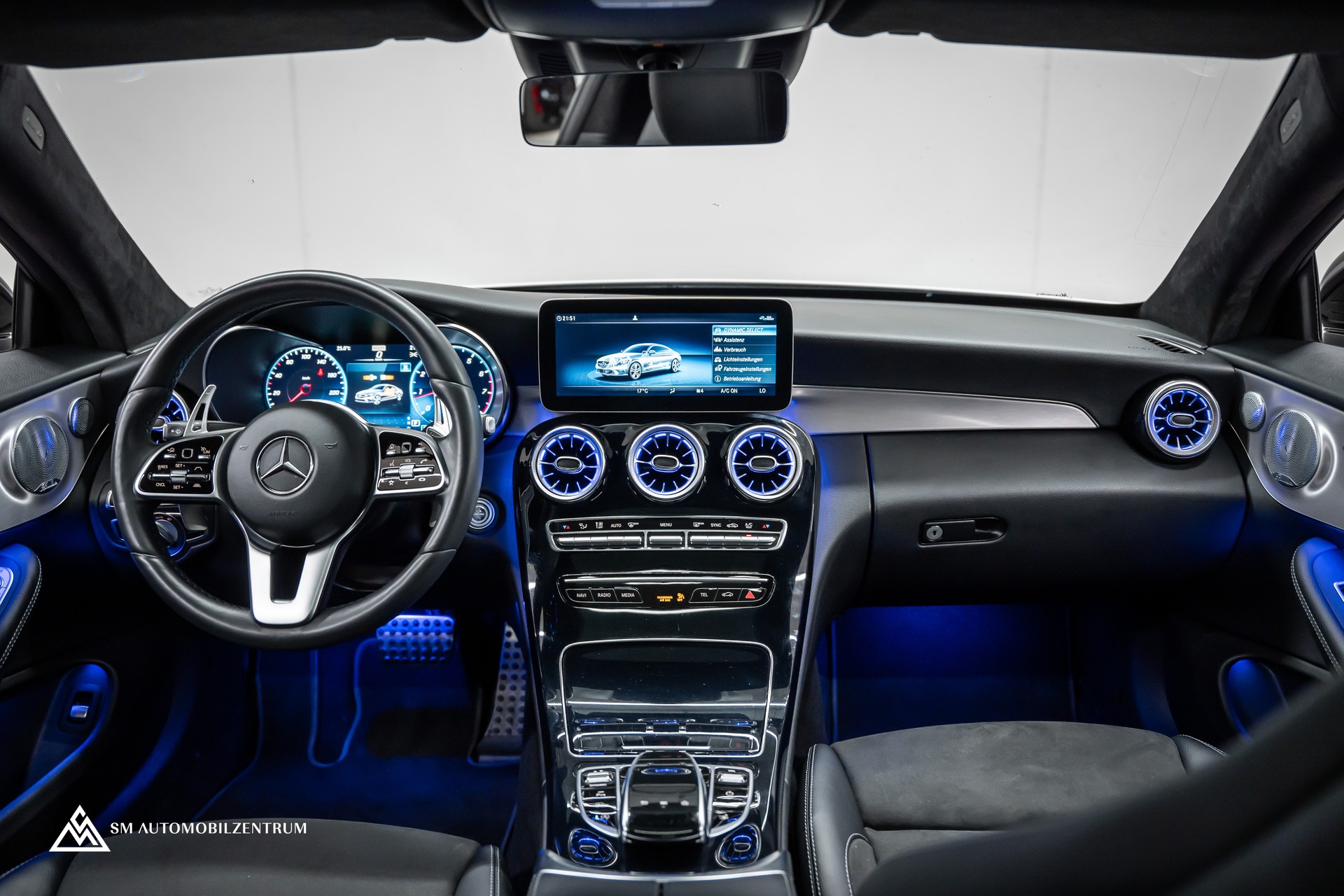 MERCEDES-BENZ C 200 4matic Coupé / Burmester / Memory / 360° / Alcantara-image-13