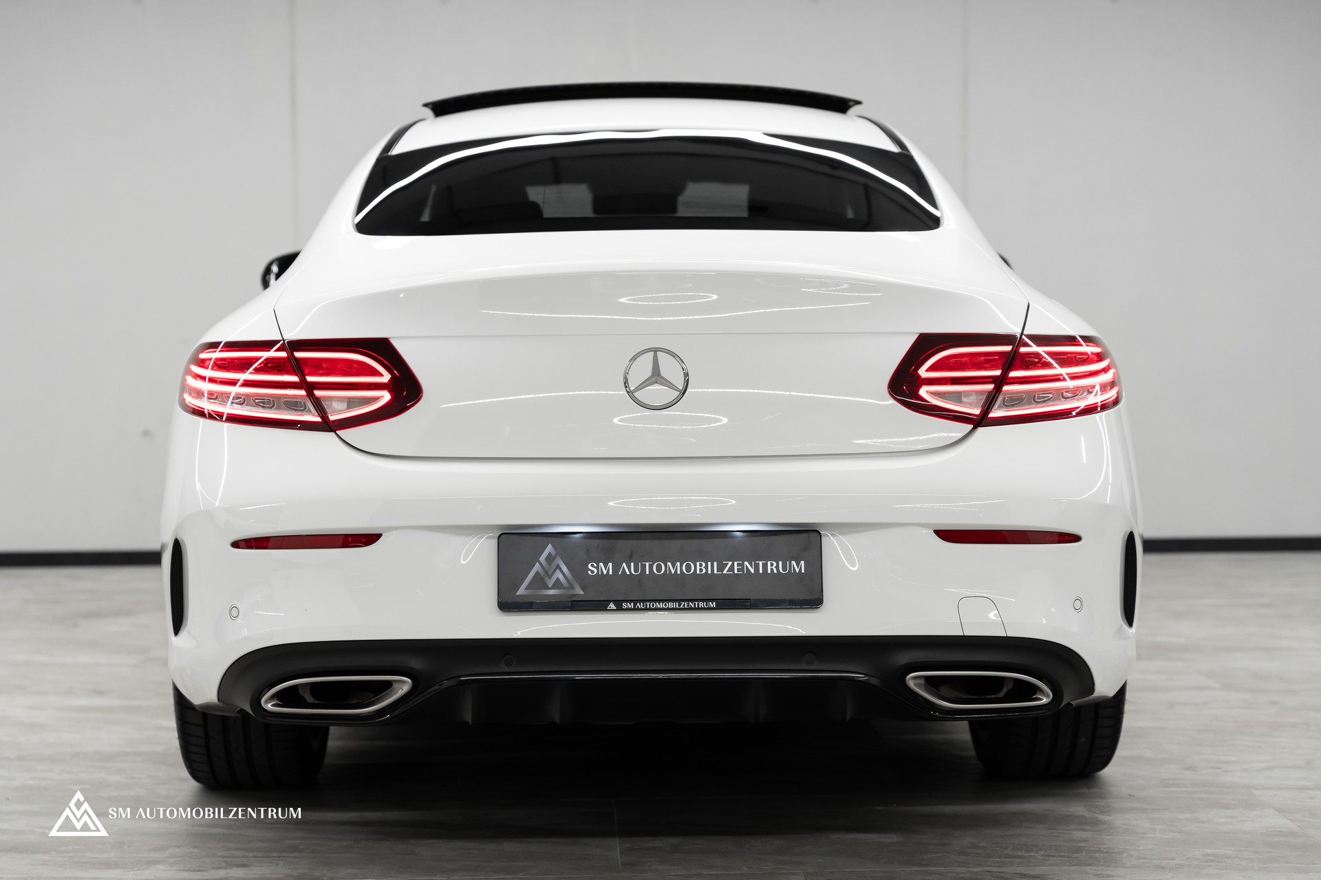 MERCEDES-BENZ C 200 4matic Coupé / Burmester / Memory / 360° / Alcantara-image-11