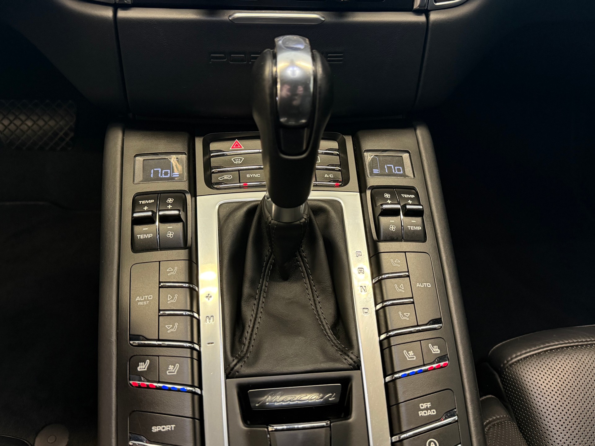 PORSCHE MACAN 3.6 V6 Turbo-image-9