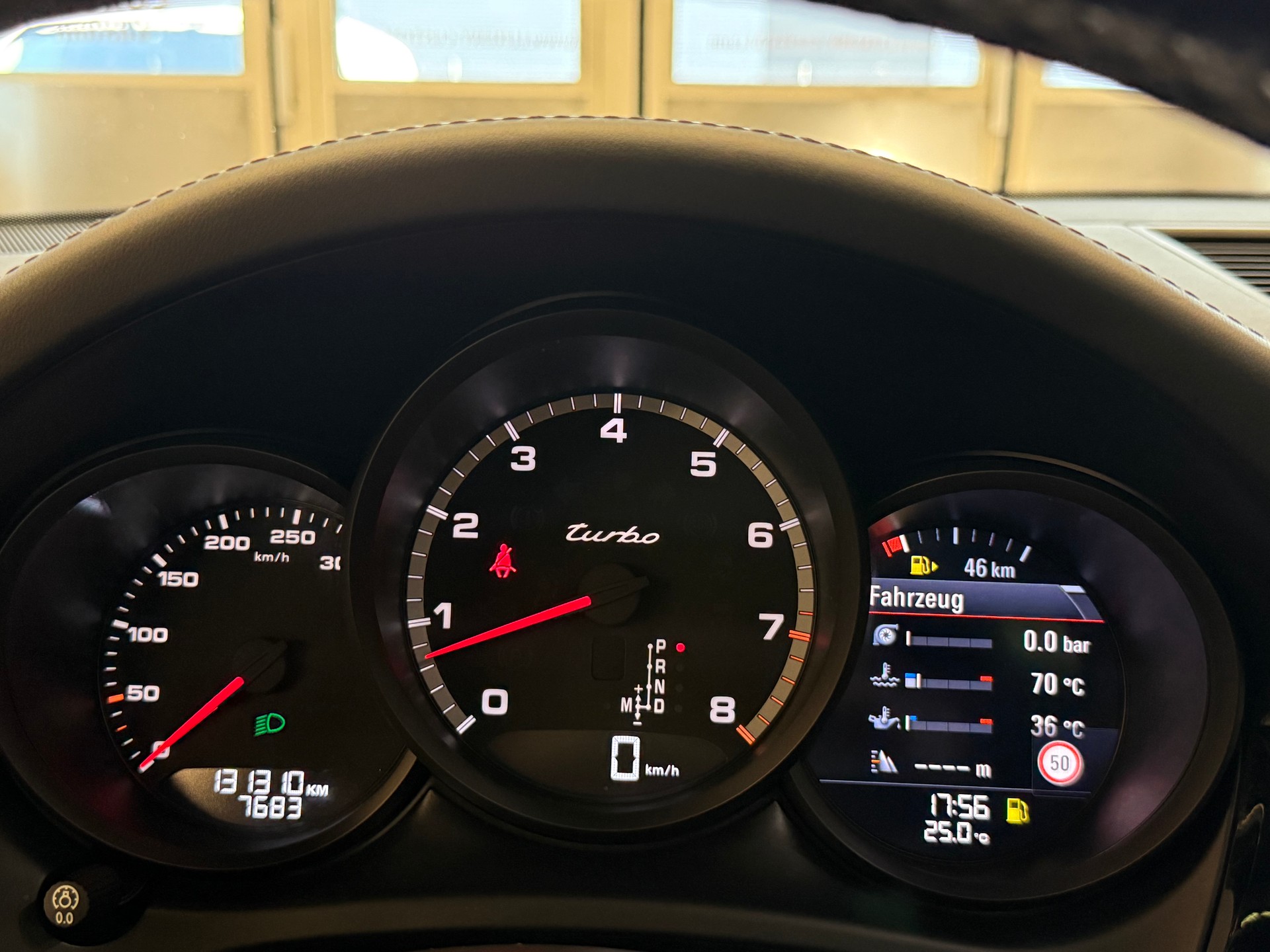 PORSCHE MACAN 3.6 V6 Turbo-image-4