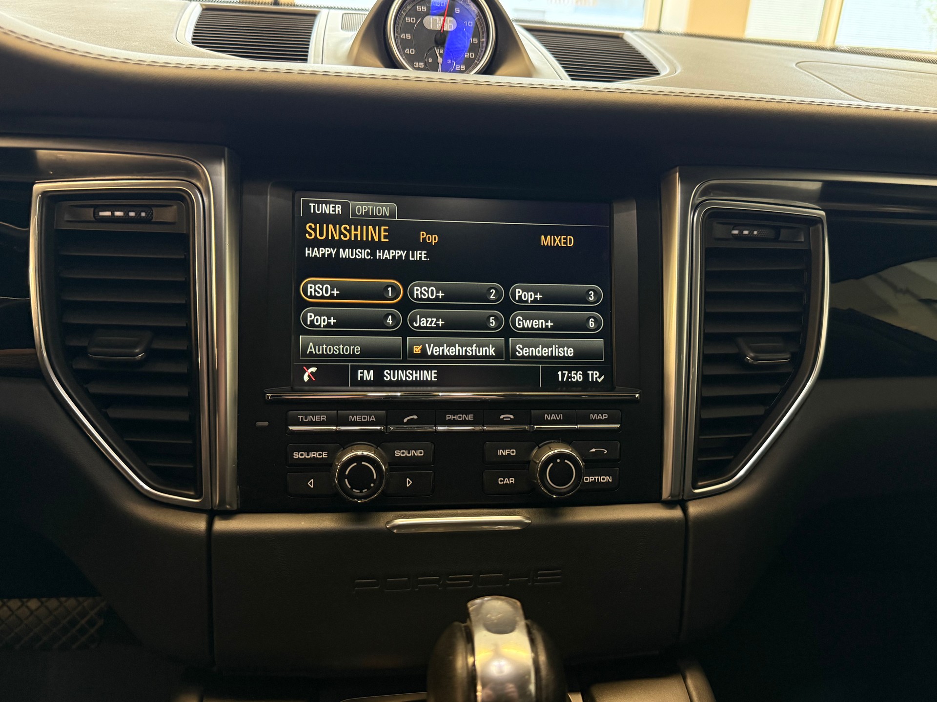 PORSCHE MACAN 3.6 V6 Turbo-image-8