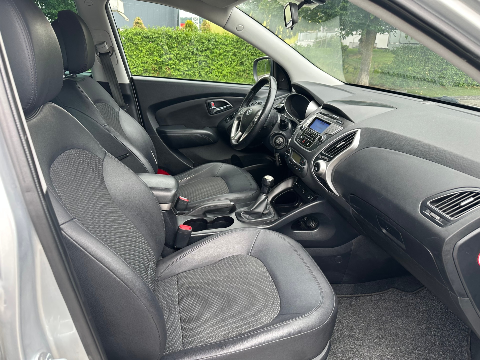 HYUNDAI iX 35 2.0 Comfort 4WD-image-4