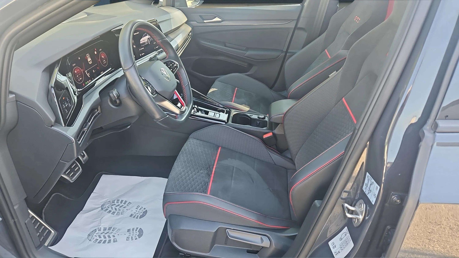 VW Golf 2.0 TSI GTI Clubsport DSG mit Rückfahrkamera & kompl. Winterräder-image-10