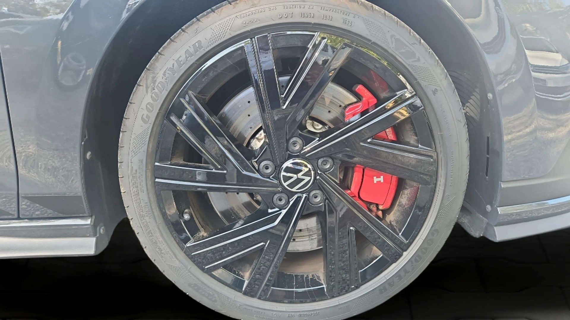 VW Golf 2.0 TSI GTI Clubsport DSG mit Rückfahrkamera & kompl. Winterräder-image-26