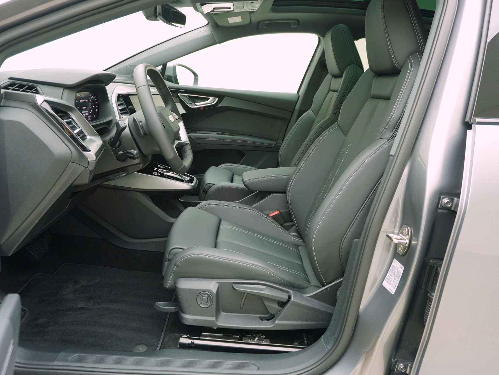 AUDI Q4 e-tron 55 quattro **Audi Werksgarantie bis 07/2030**-image-10