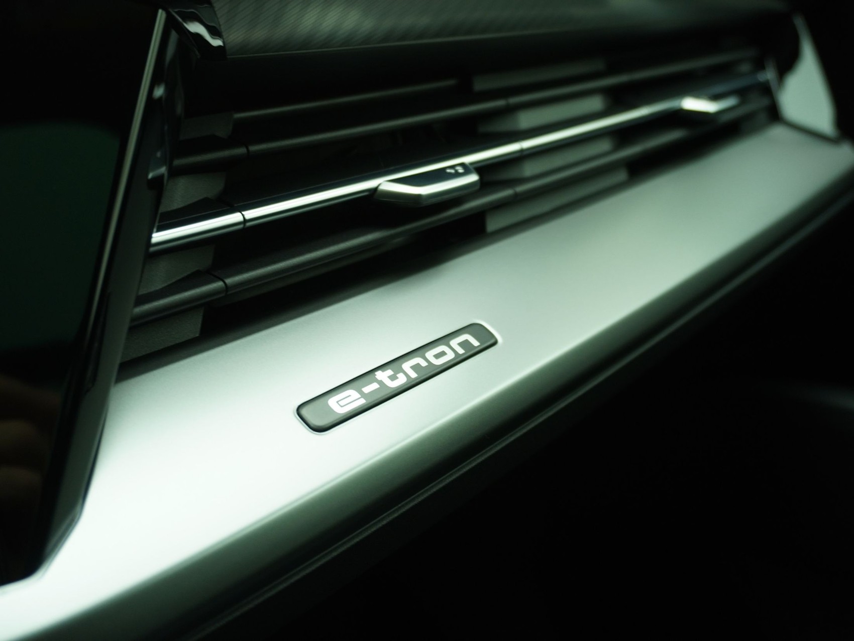 AUDI Q4 e-tron 55 quattro **Audi Werksgarantie bis 07/2030**-image-19
