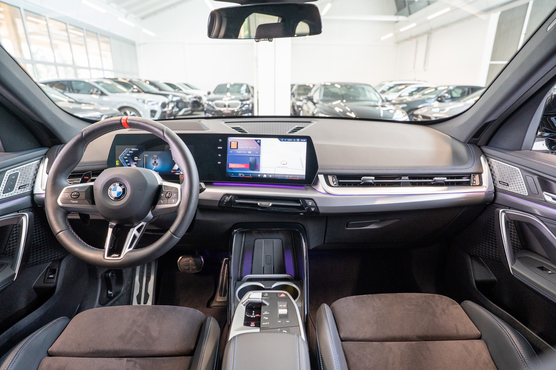 BMW X1 M35i / 360°Kamera / HeadUp / Harman Kardon-image-15