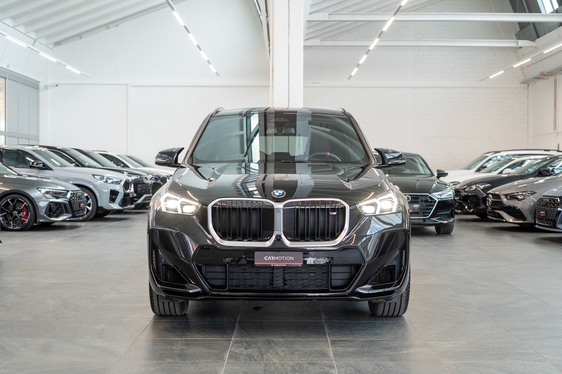 BMW X1 M35i / 360°Kamera / HeadUp / Harman Kardon-image-1