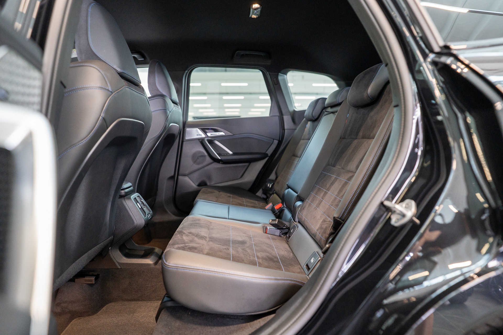 BMW X1 M35i / 360°Kamera / HeadUp / Harman Kardon-image-11