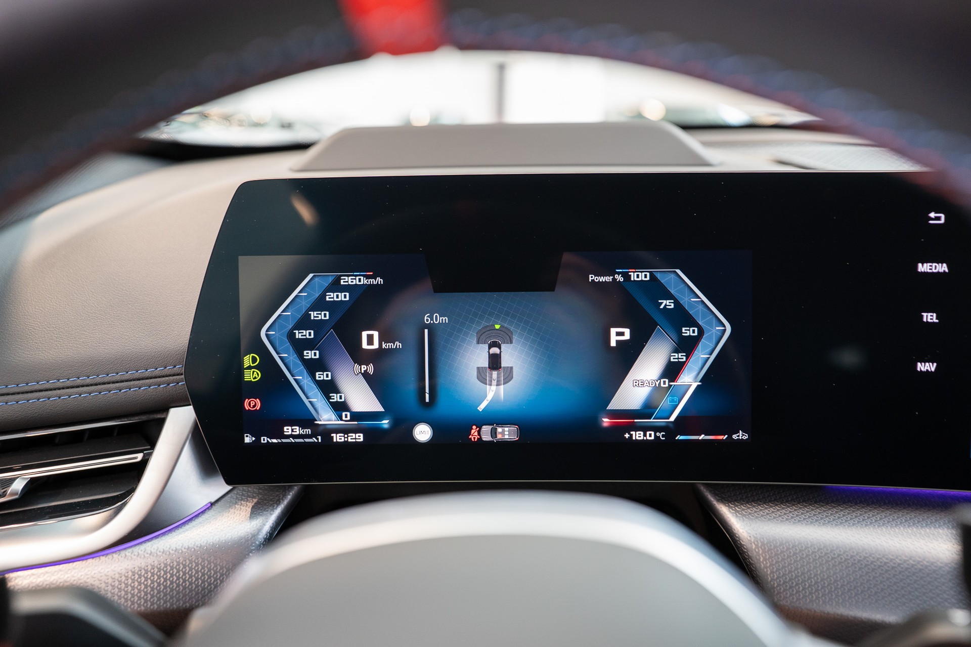 BMW X1 M35i / 360°Kamera / HeadUp / Harman Kardon-image-19