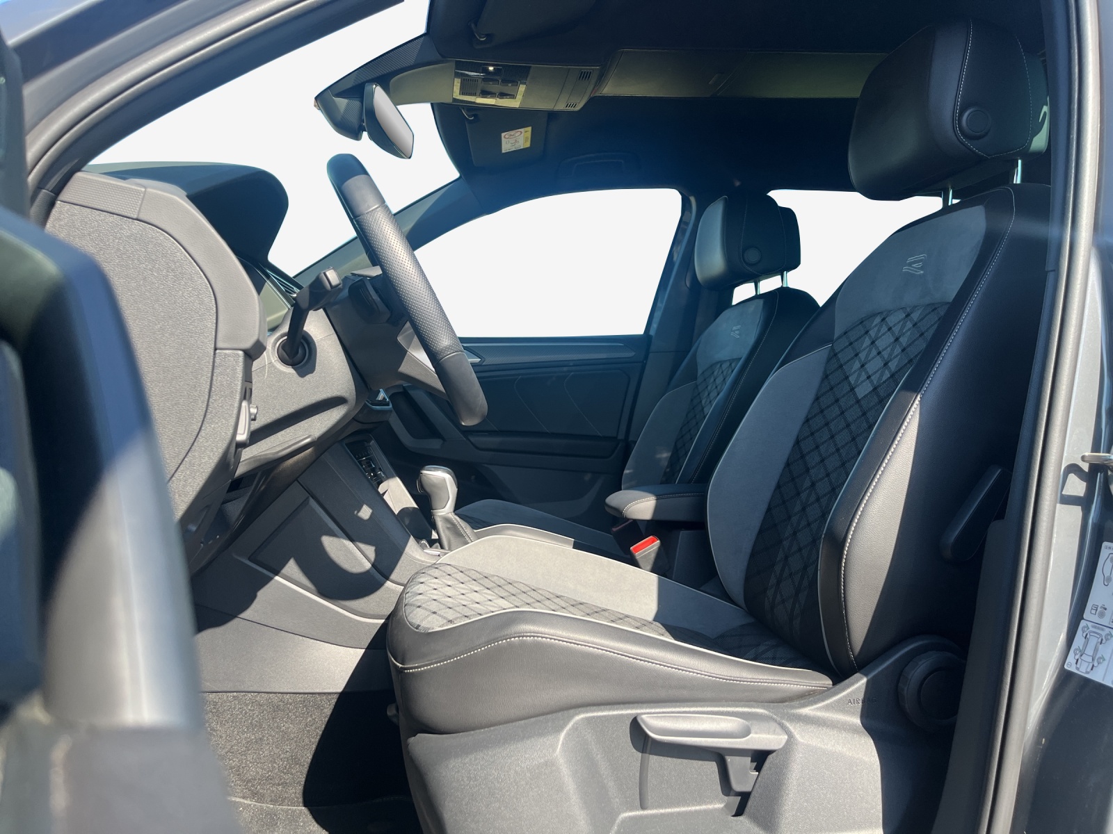 VW Tiguan 2.0TSI R-Line 4Motion DSG-image-7