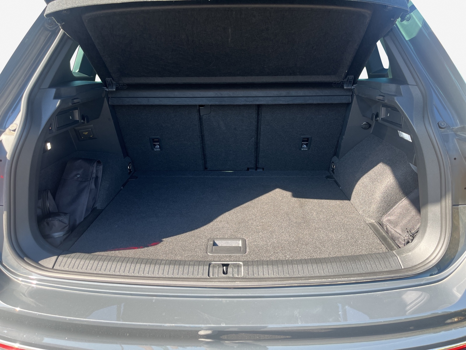 VW Tiguan 2.0TSI R-Line 4Motion DSG-image-11