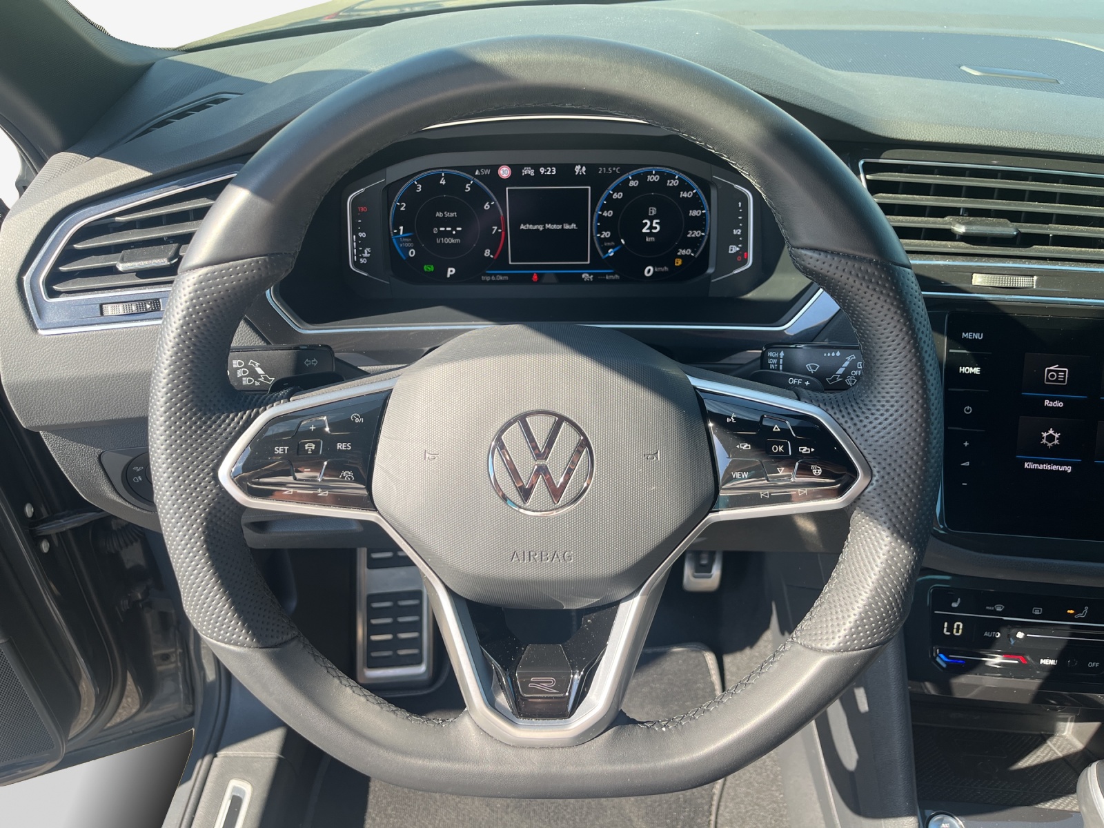 VW Tiguan 2.0TSI R-Line 4Motion DSG-image-9