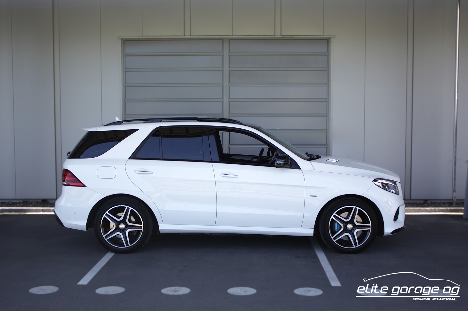 MERCEDES-BENZ GLE 500 e 4Matic 7G-Tronic AMG-LINE-image-5