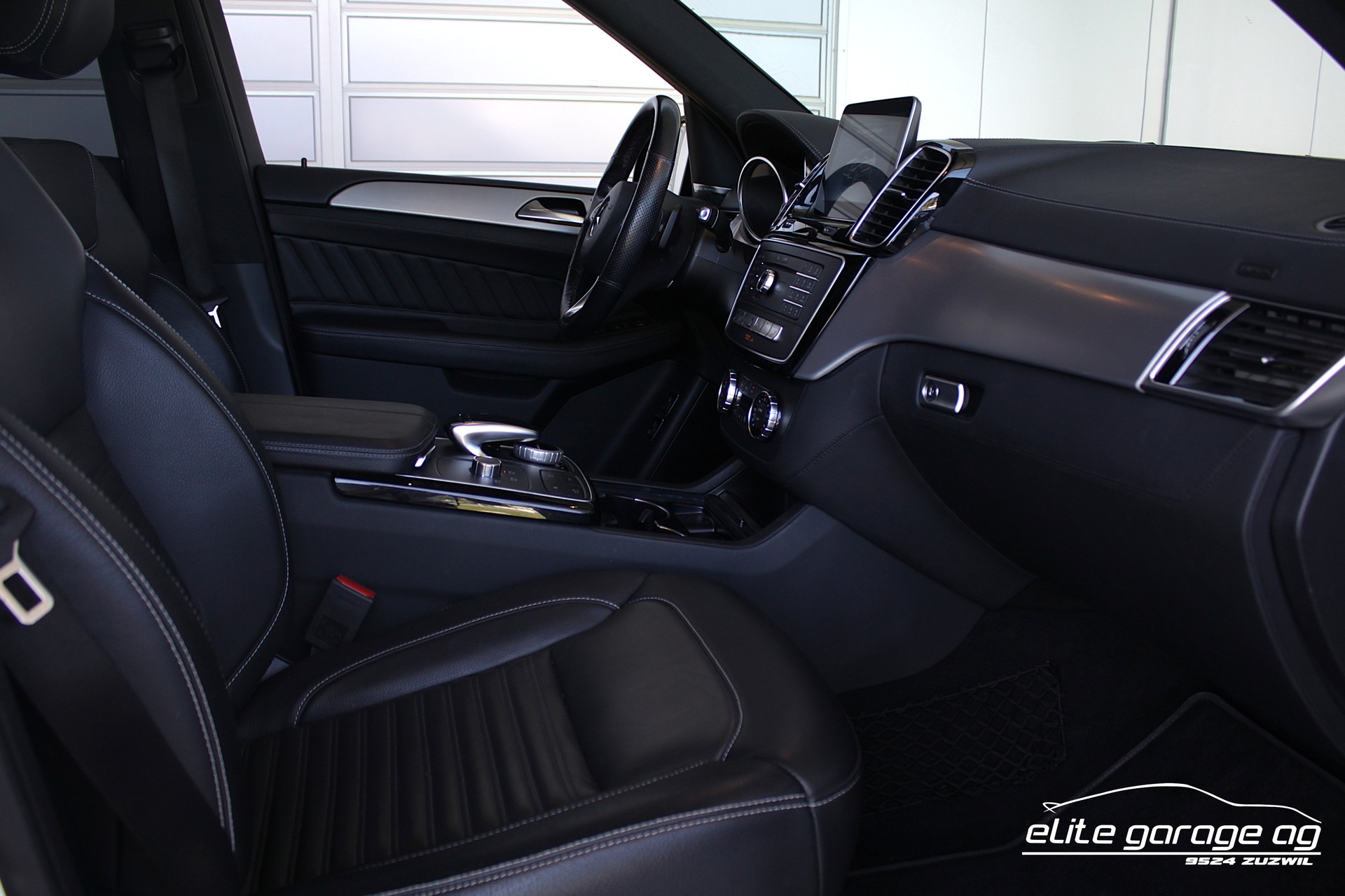 MERCEDES-BENZ GLE 500 e 4Matic 7G-Tronic AMG-LINE-image-14