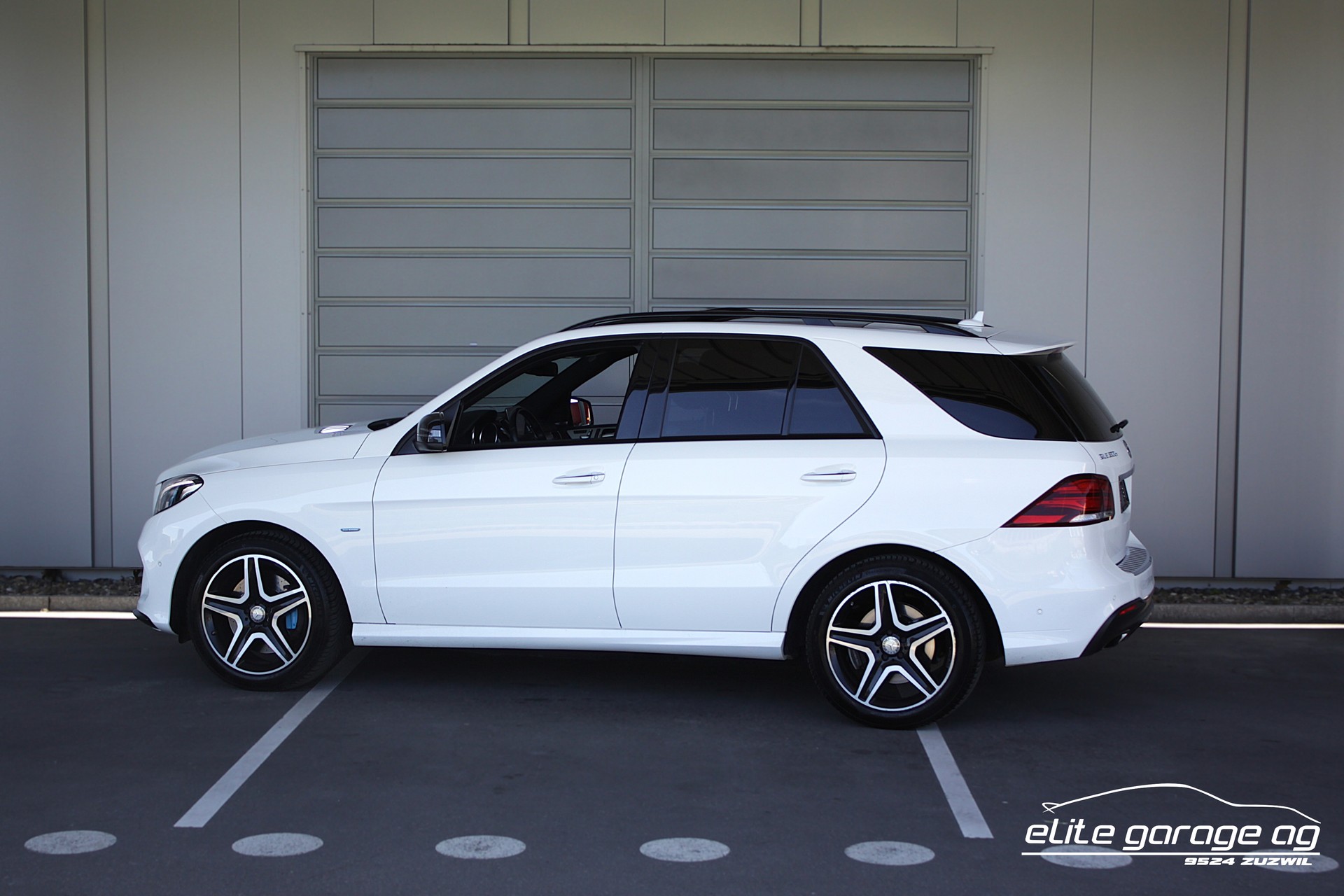 MERCEDES-BENZ GLE 500 e 4Matic 7G-Tronic AMG-LINE-image-2