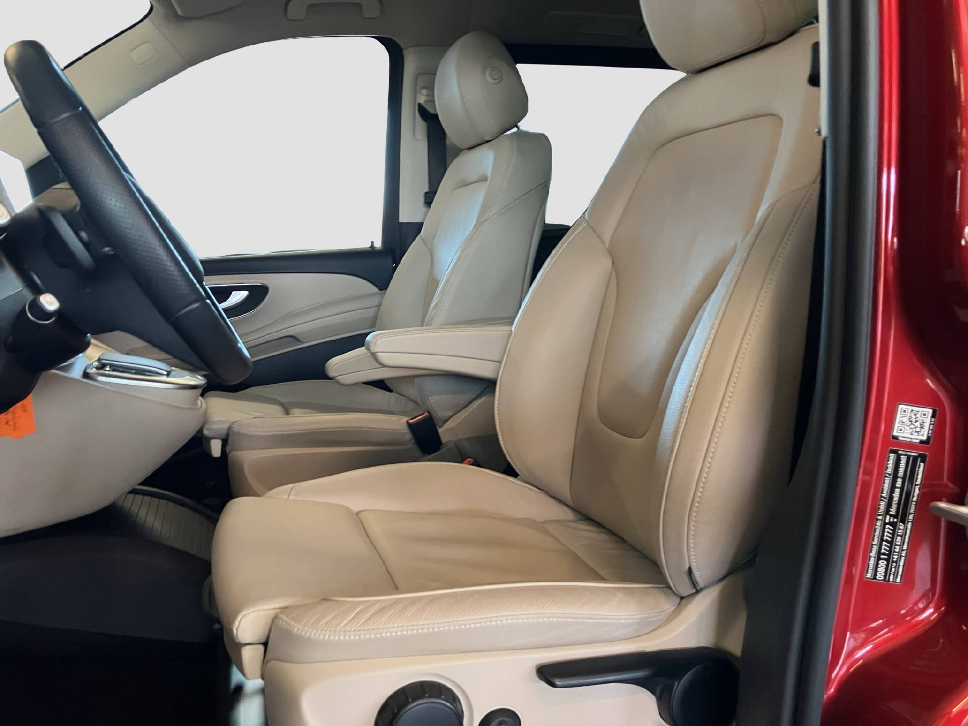 MERCEDES-BENZ V 250 d Avantgarde lang-image-12