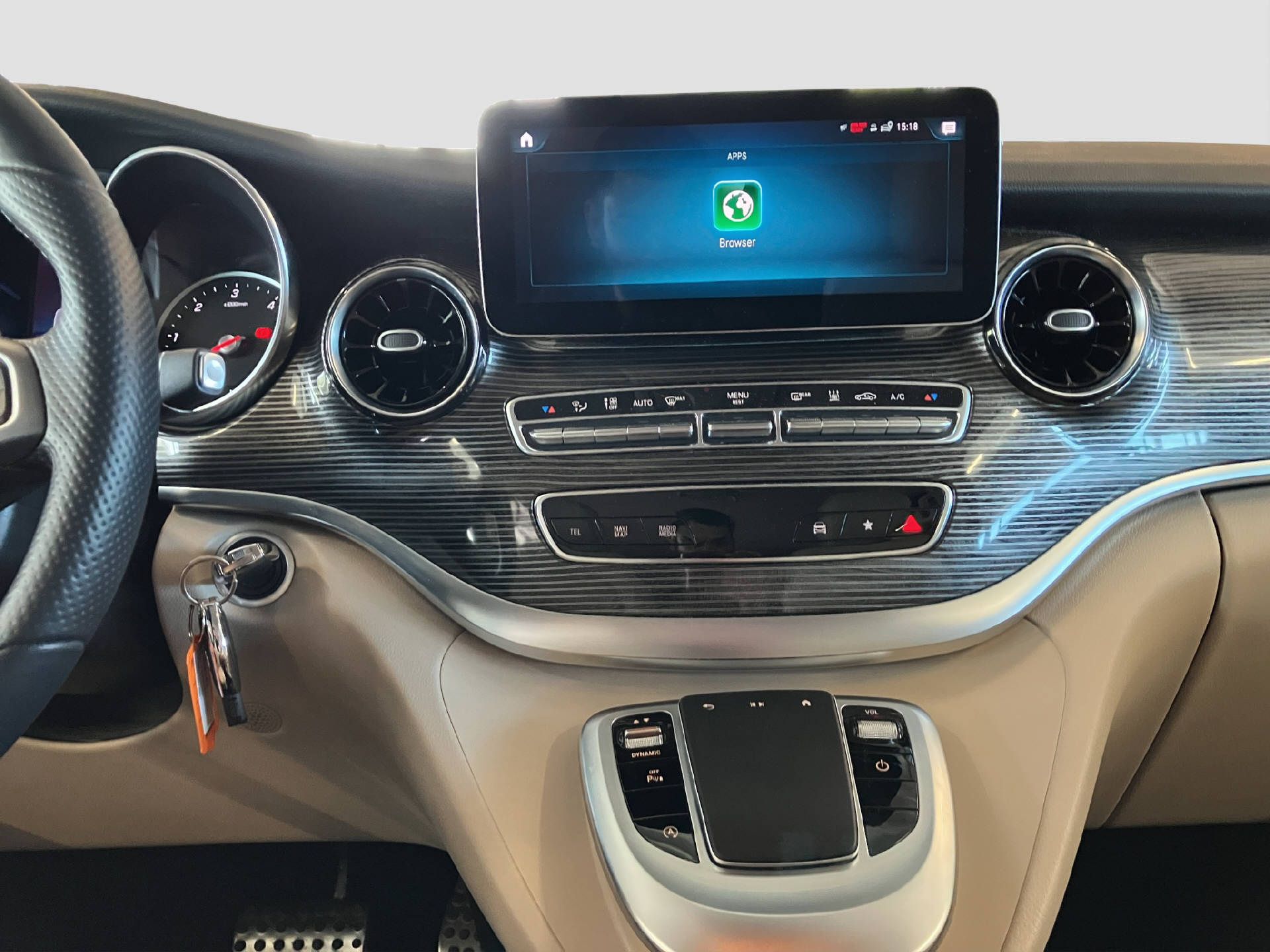 MERCEDES-BENZ V 250 d Avantgarde lang-image-10